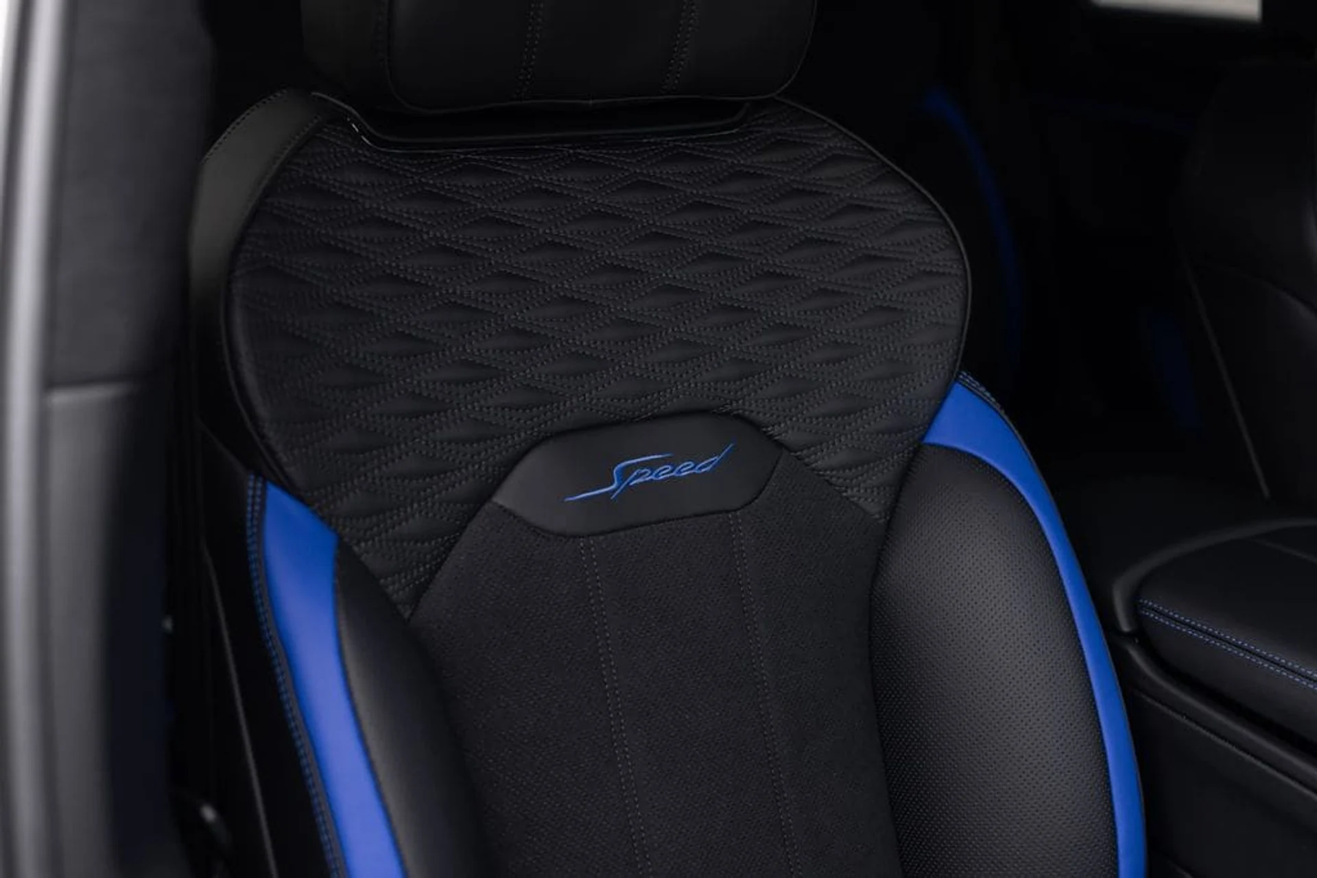 mph025_895327144_6dc0afaab5c99cb6a8372fb074b35008x_21e7ef9aca