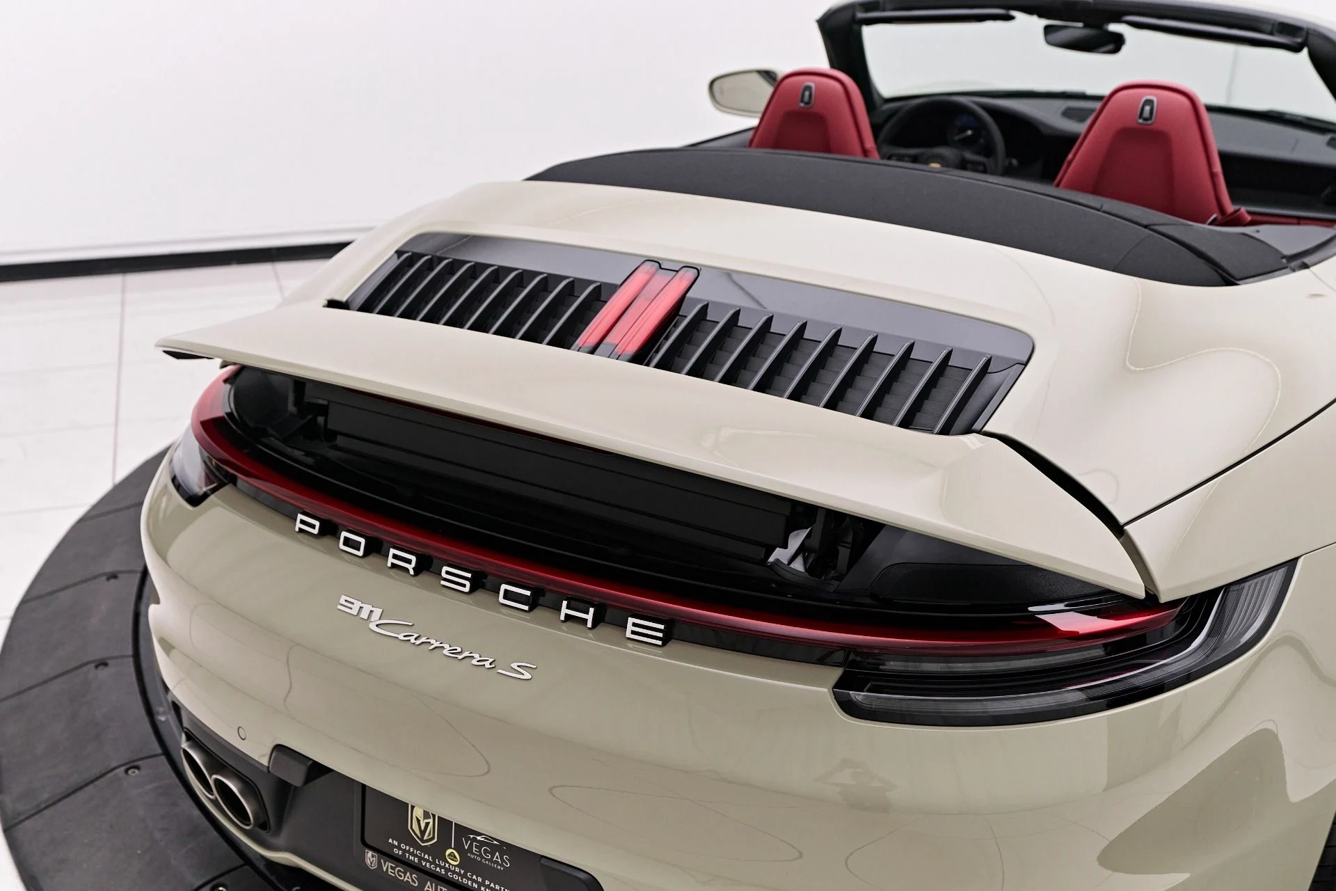 mph025_896544398_Used_2022_Porsche_911_Carrera_S_1759192891_26087290e9