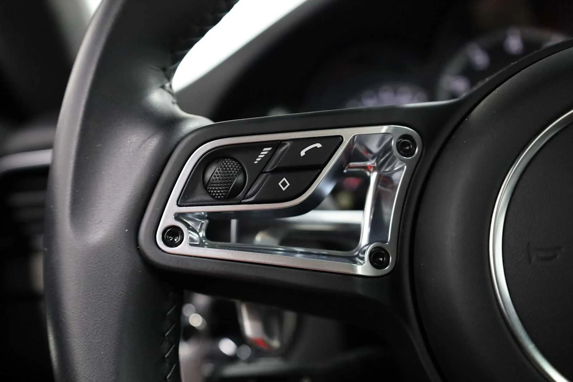 mph025_897134022_c14a9ac355fe0812c9a37ea5a28766e4_55c7377e35