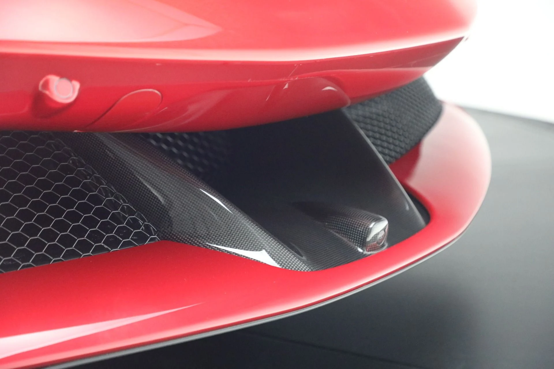 mph025_899779042_Used_2024_Ferrari_SF_90_Spider_1789161523_7624df7049