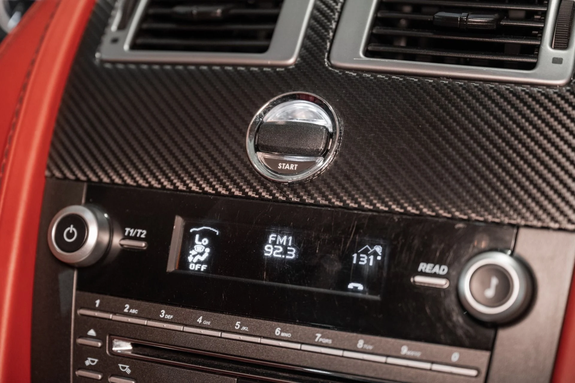 mph025_901116746_Used_2011_Aston_Martin_V12_Vantage_1762183015_b072ef80d4