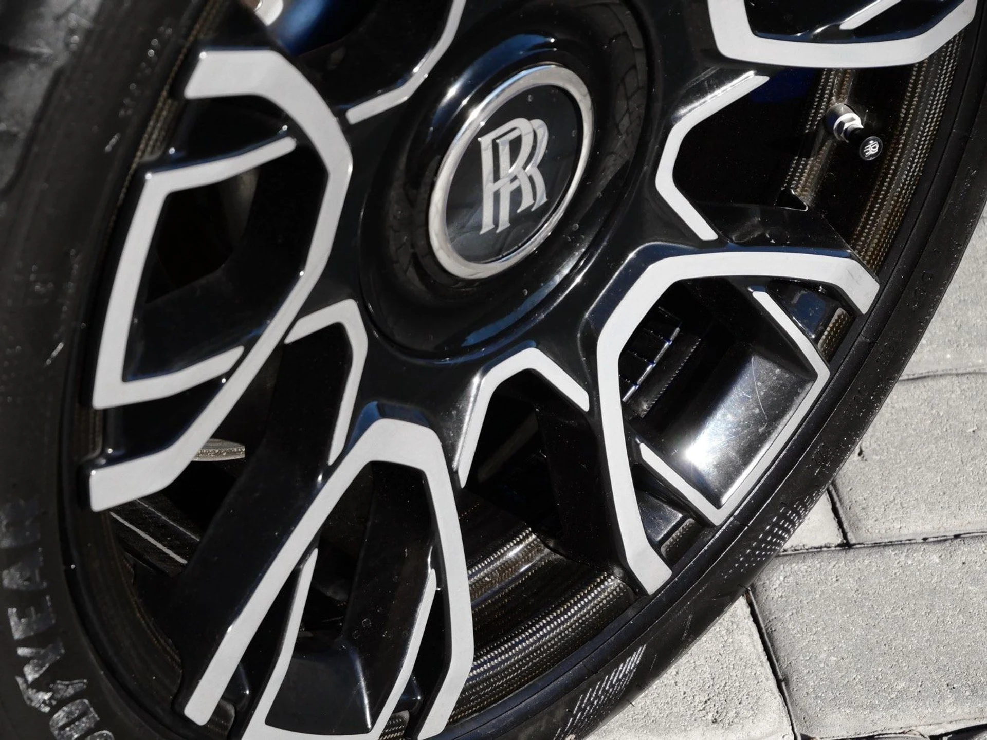 mph025_903401918_488095430905b4e908e5b1e3f7581f51x_ec56bc6700