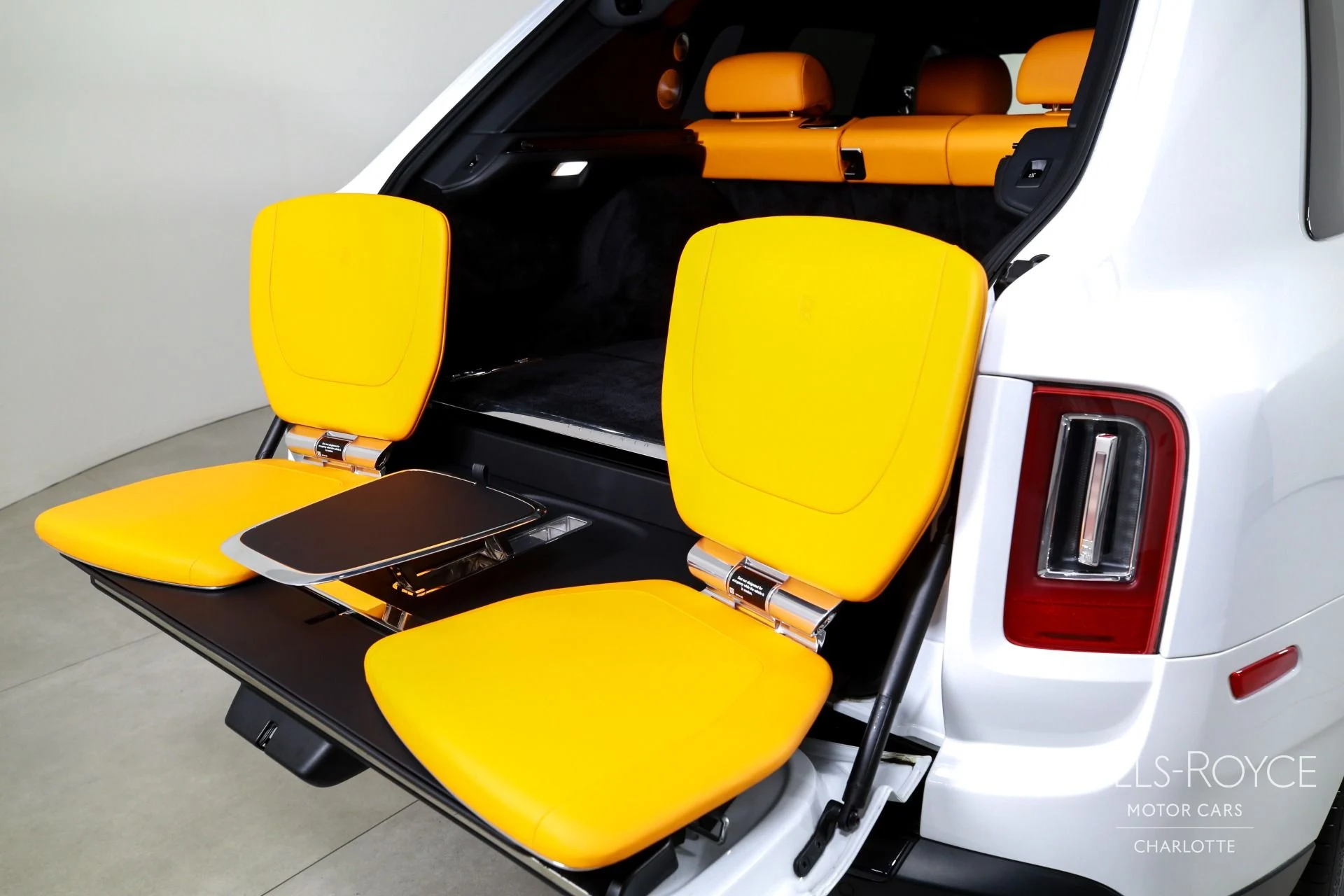 mph025_907171135_Used_2022_Rolls_Royce_Cullinan_1773253709_71e6d255f0