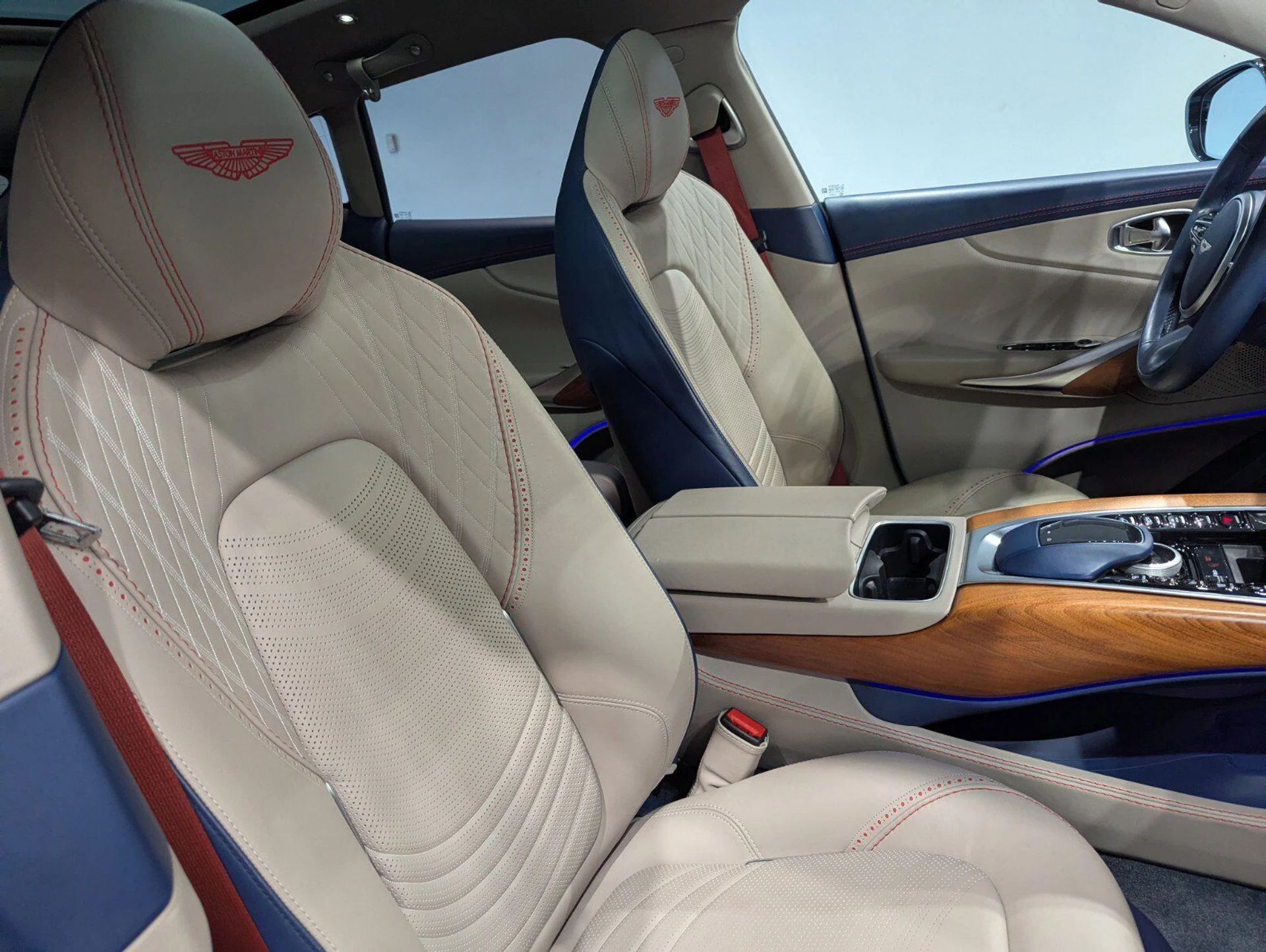 mph025_910303230_6f0a21c3990378aa7b08a03d9e5cbc70_09a3fbba31