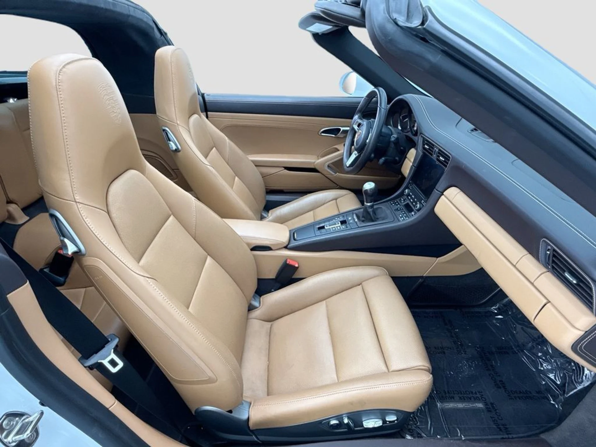 mph025_910526590_used_2019_porsche_911_targa4s_8119_23024698_26_1024_08abf75ebb