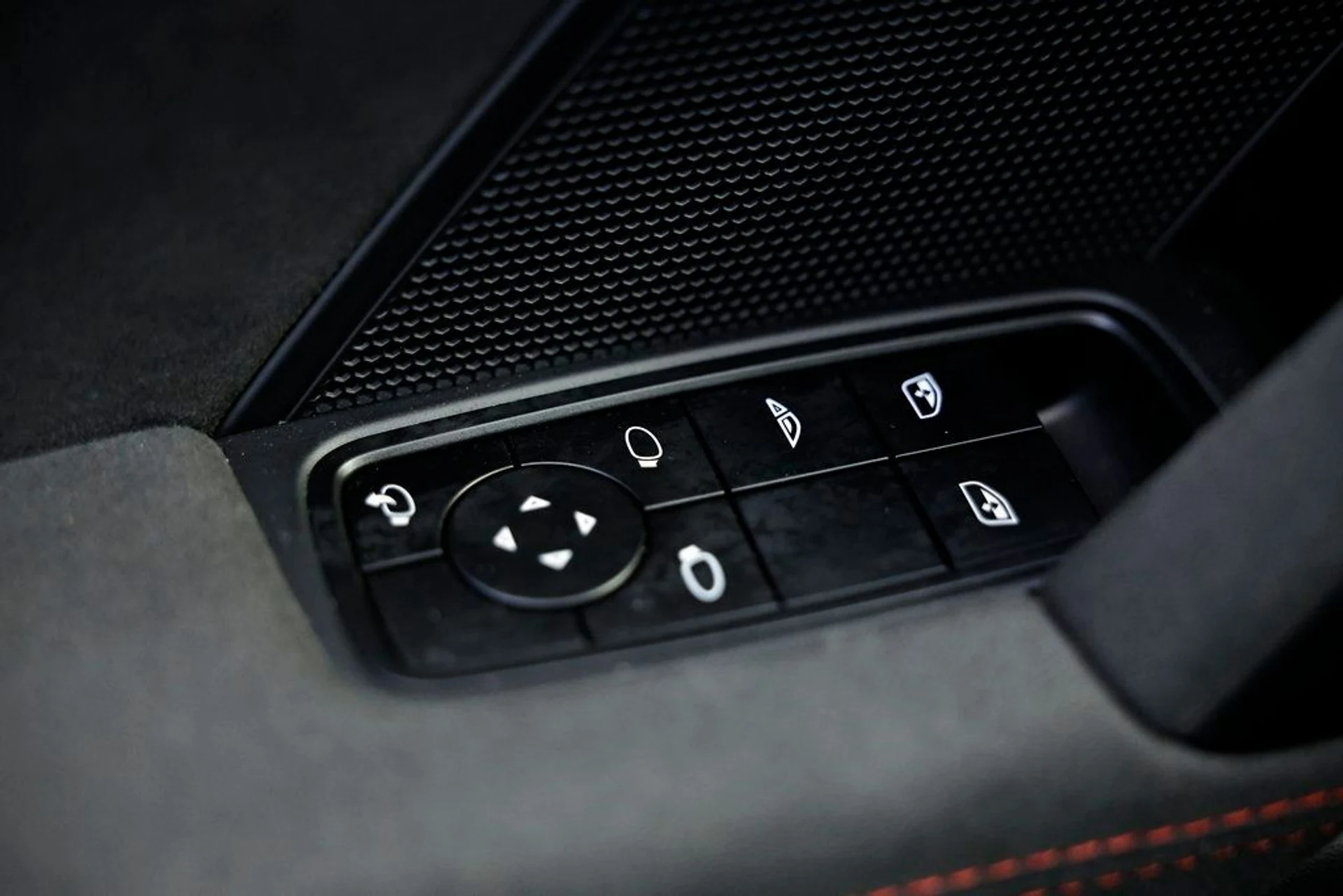 mph025_910684692_a36fb7f7cce71bbaa269ed551c92bcb0_c803635b33