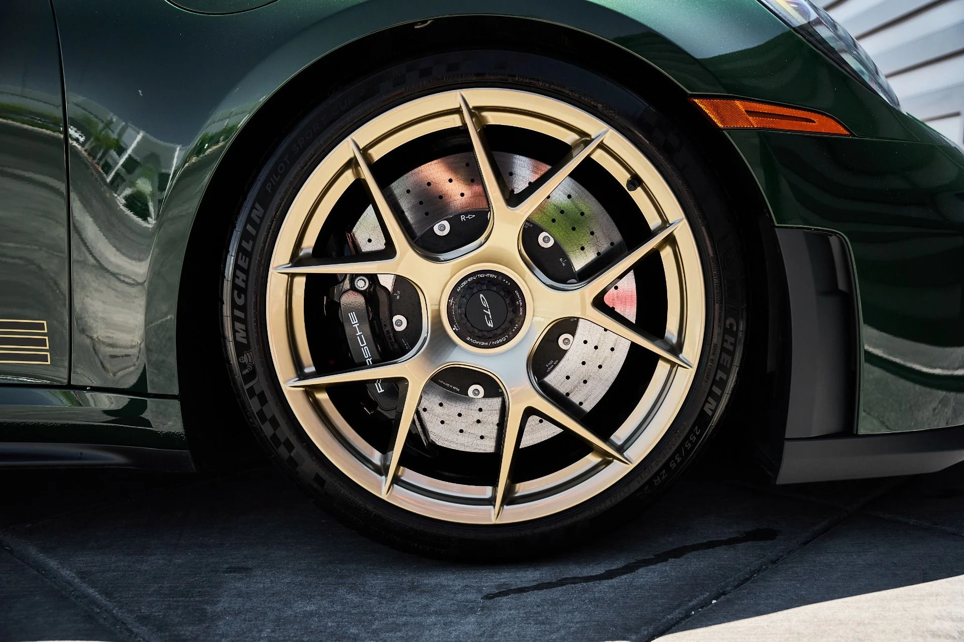 mph025_915551113_Used_2025_Porsche_911_GT_3_1780363259_e898cc0311
