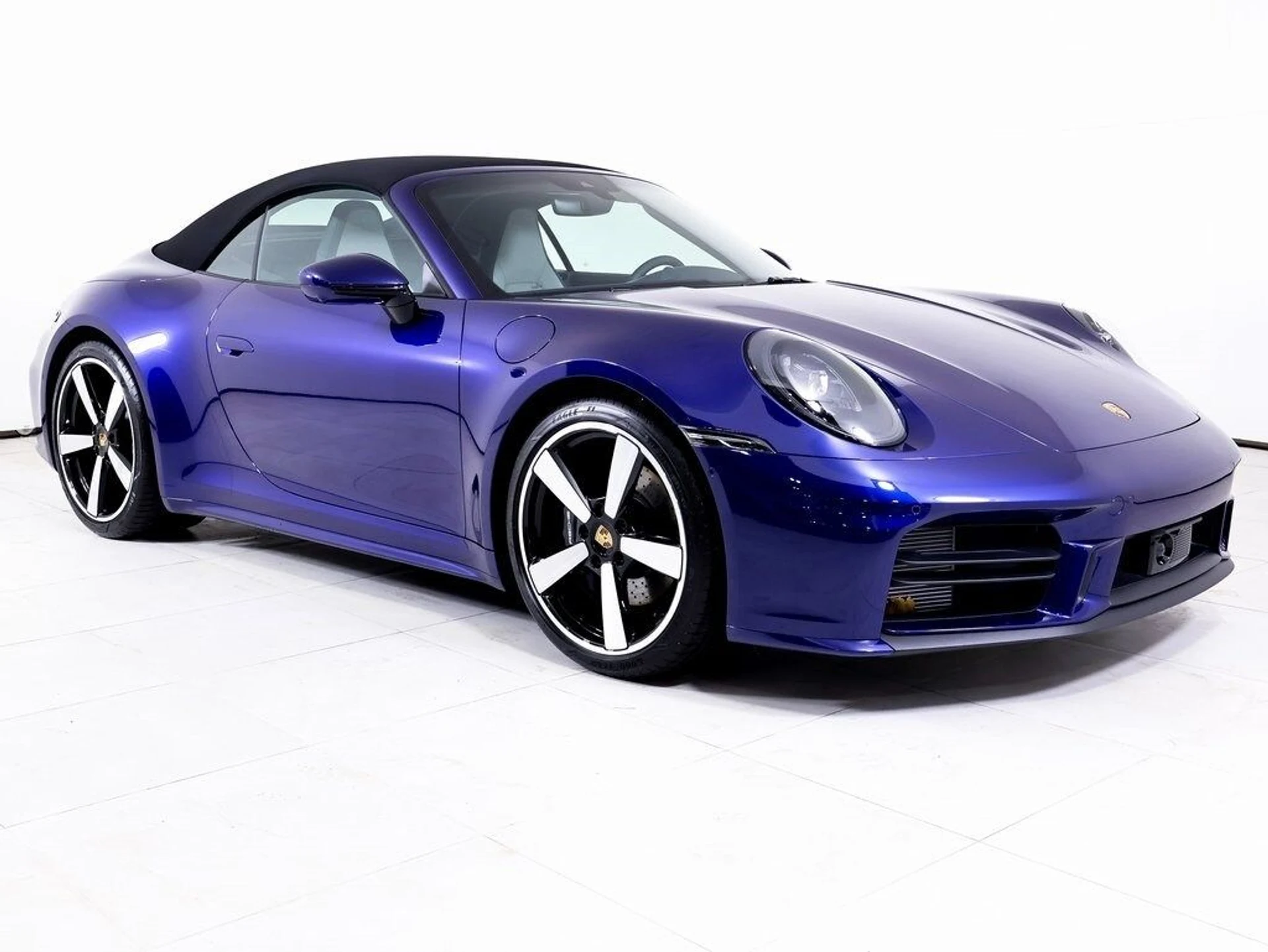 mph025_922215577_b61c2548423e53aed41cd2d31196afdcx_e675ea3dde