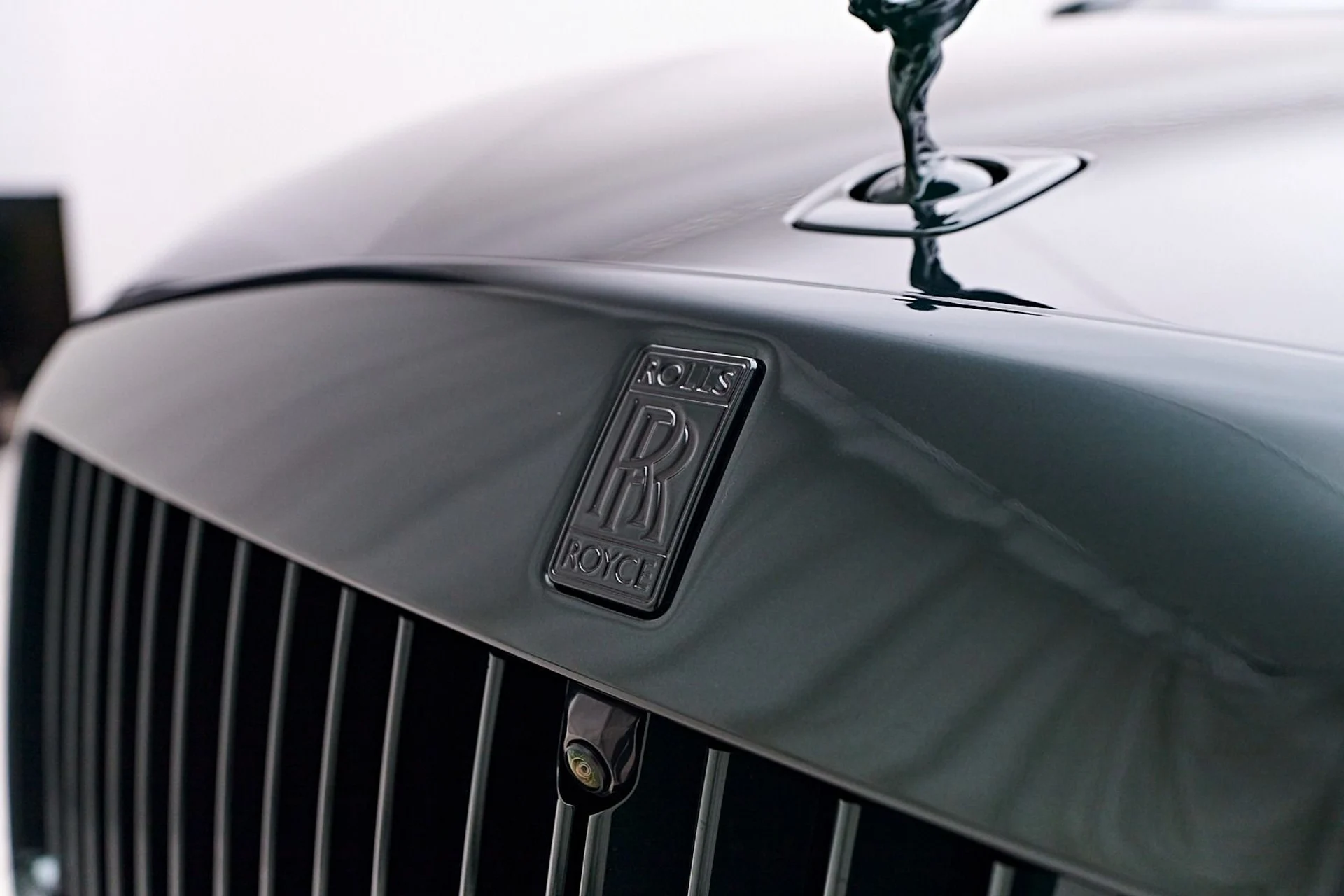 mph025_924403767_Used_2024_Rolls_Royce_Spectre_1741399260_e1a8ca2dee