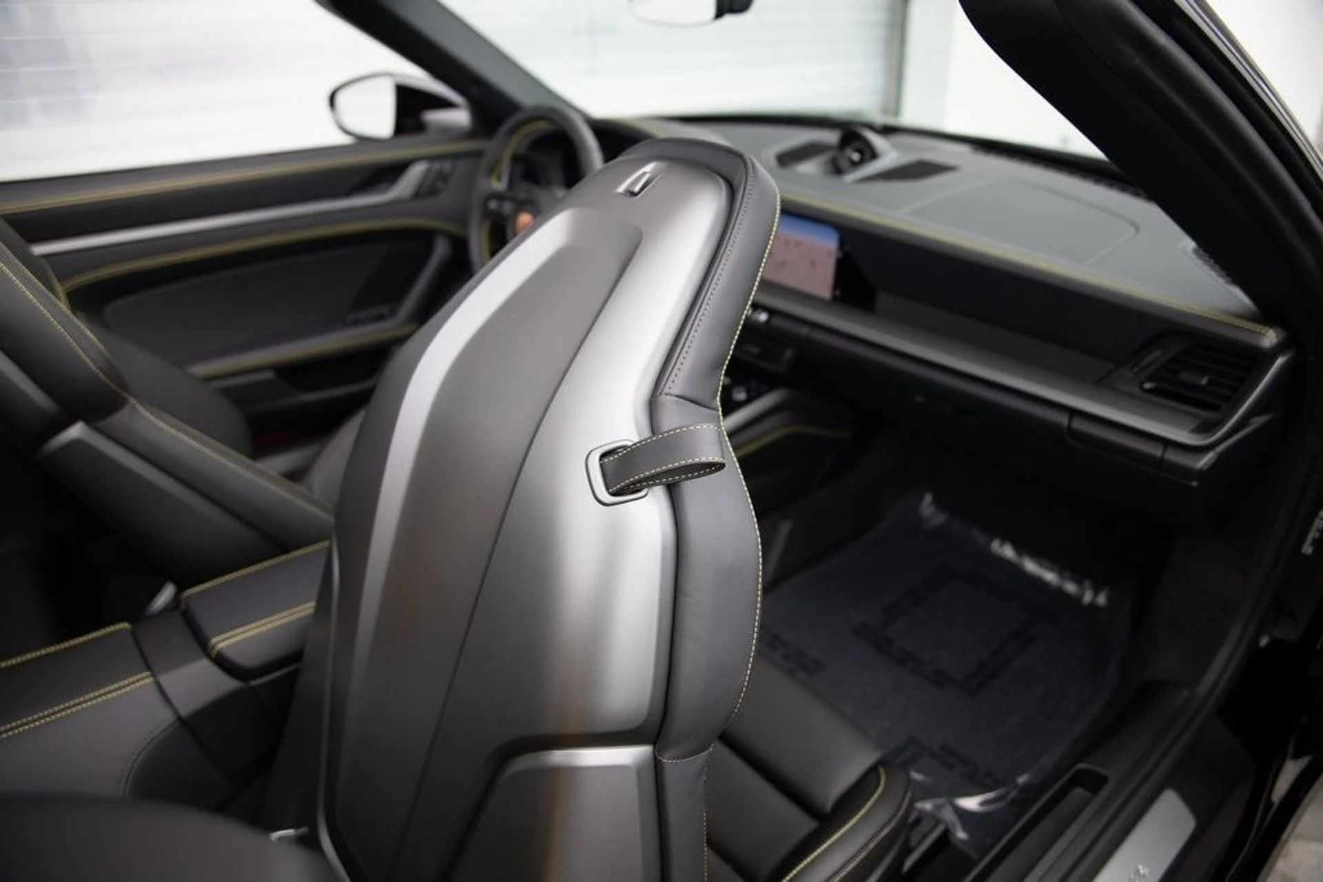 mph025_928101400_fad86937ef038c9dd8b1edf06e15e36bx_ef56d3b4e8