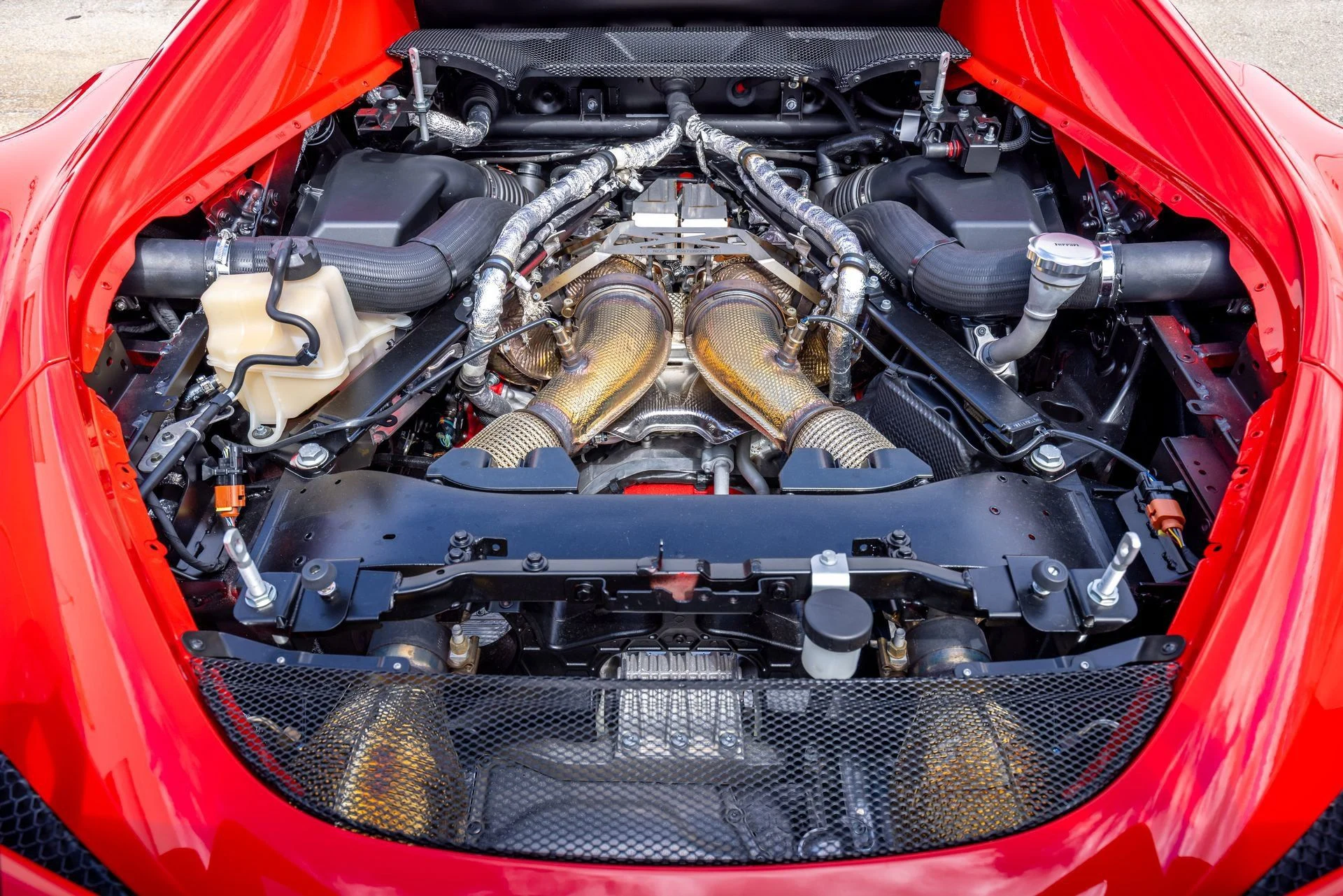 mph025_932107013_be86a25efc4841a88cd7c4401d70e48c_281f4f7986