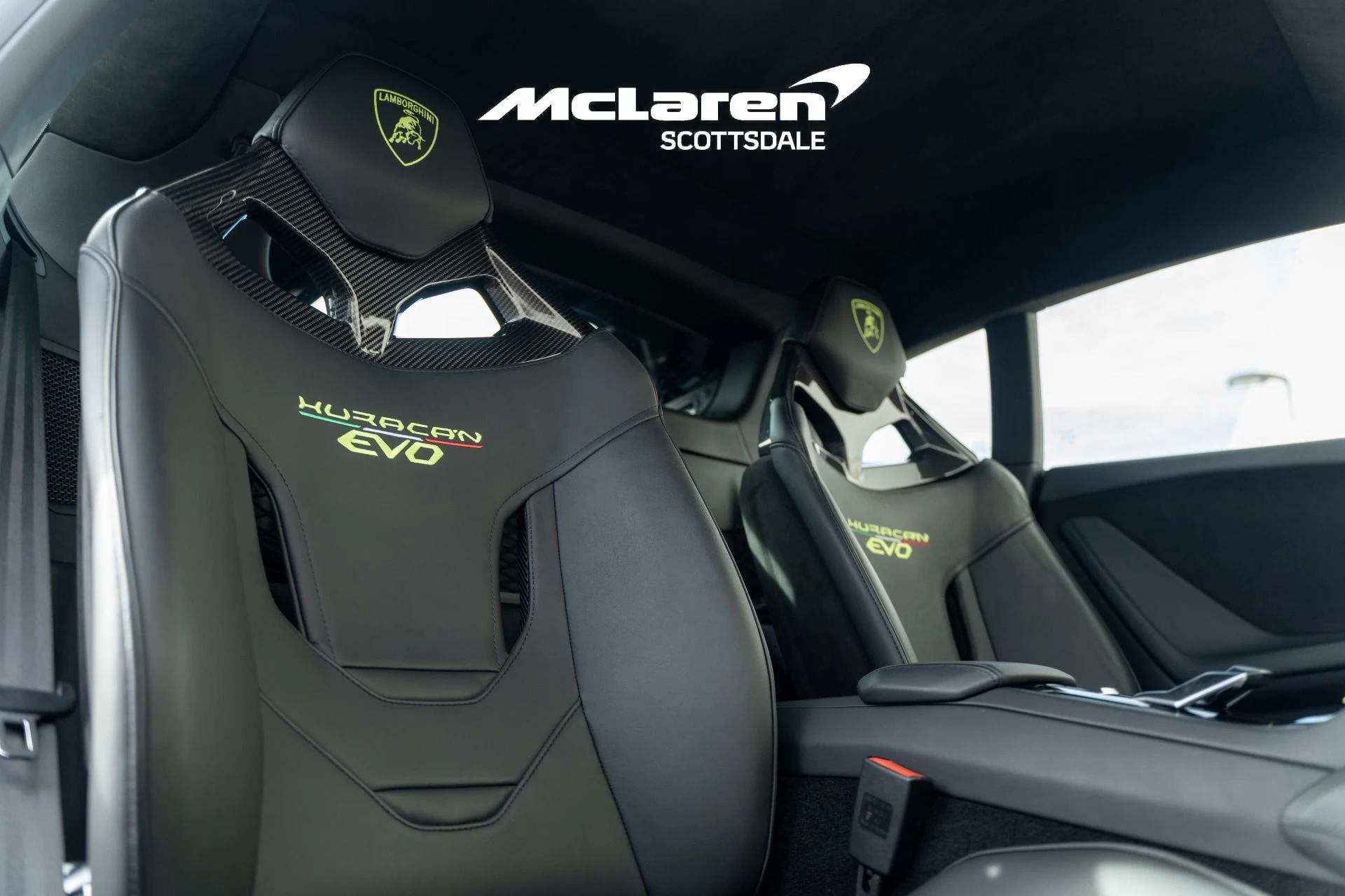 mph025_934212594_Used_2022_LAMBORGHINI_HURACAN_EVO_1762550693_75682be05e