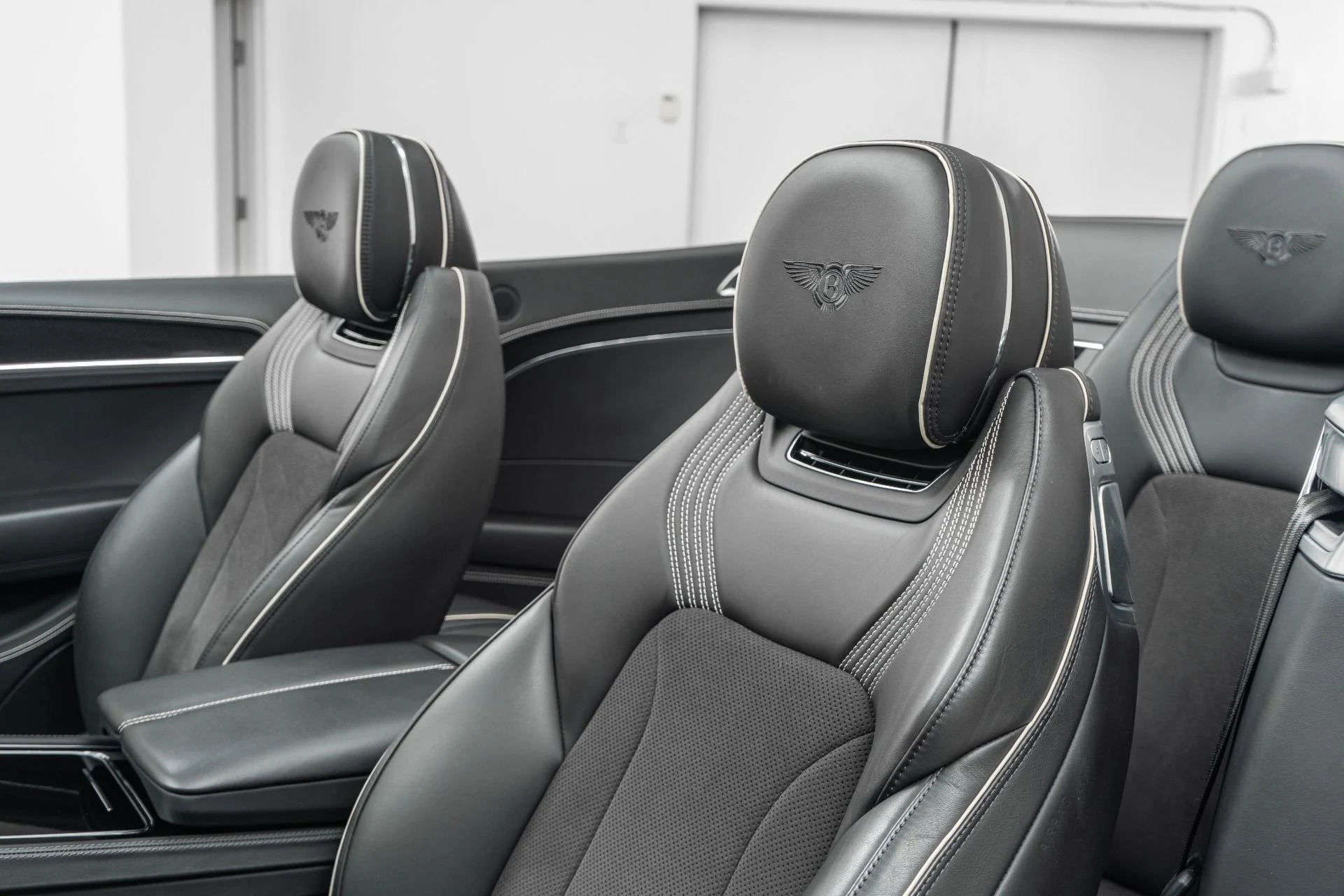 mph025_935198953_Used_2023_Bentley_Continental_GTC_S_V8_1775843308_66e440fbe9