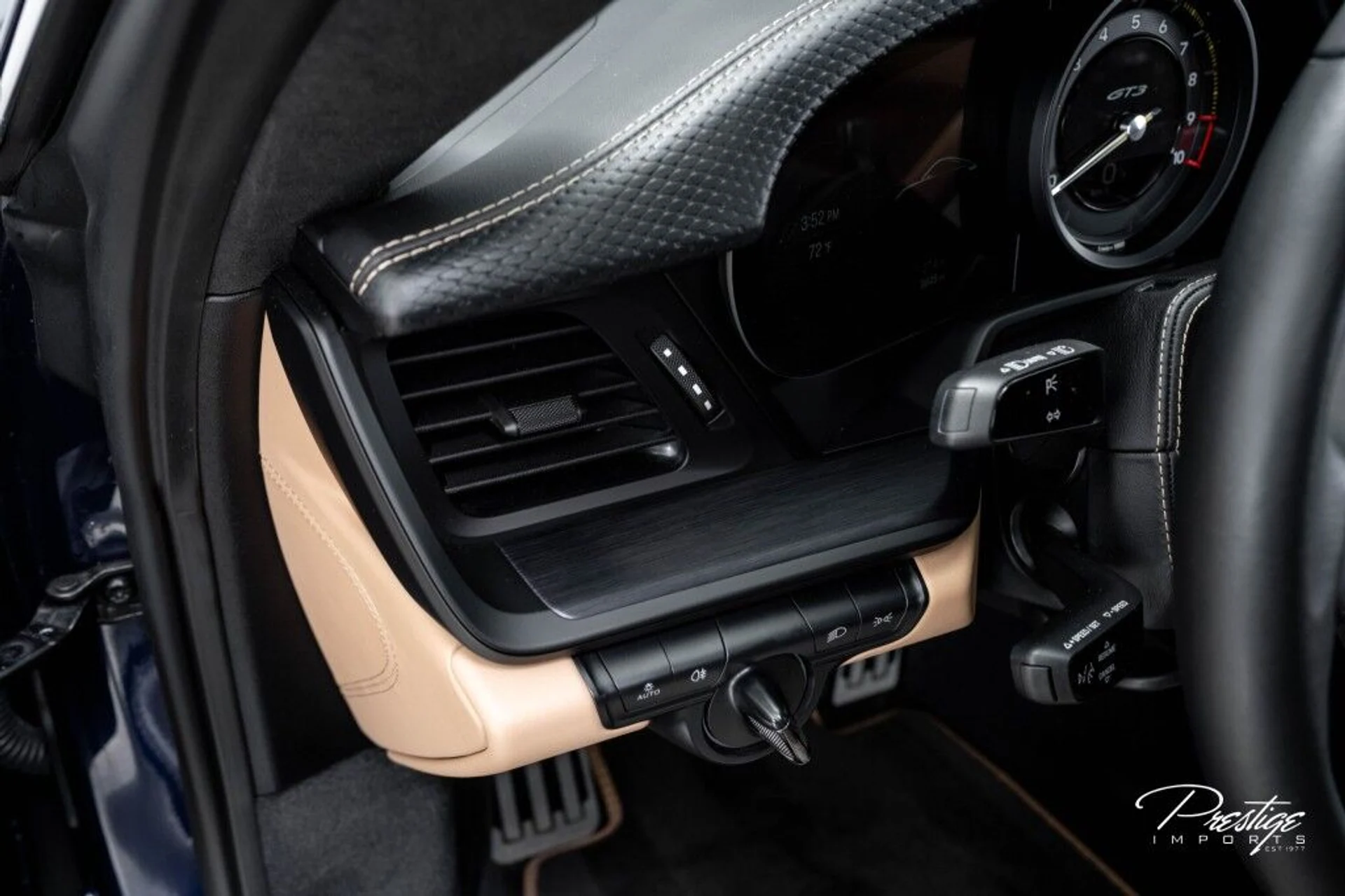 mph025_936623943_d094a124ff93e91f2a9a58f5c6b64503_fb0d133765