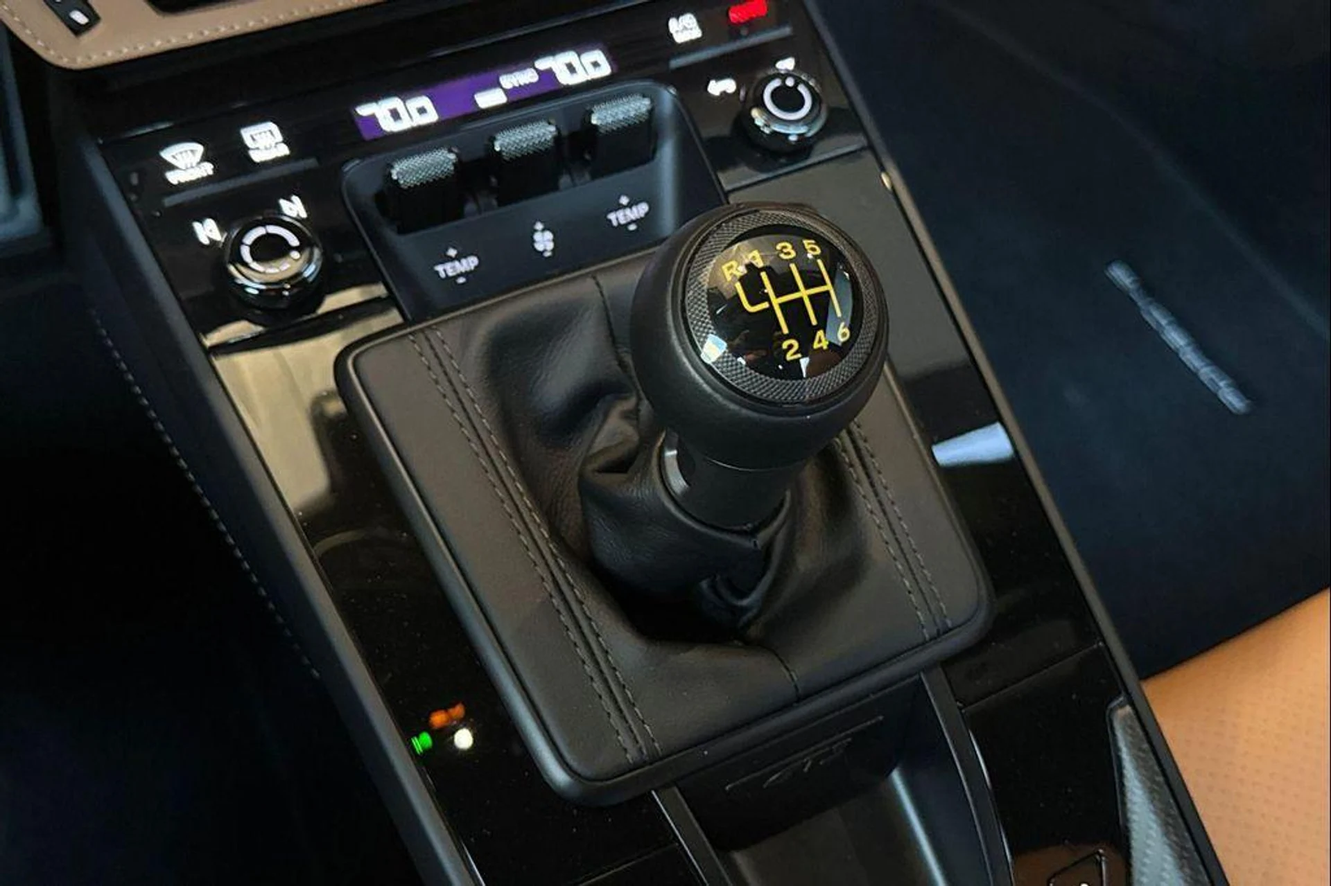 mph025_936829691_Mv_Km7_T_Dti5y_Z_Kf_UK_7v6_RX_Fy_Nhqg_8771b75a37