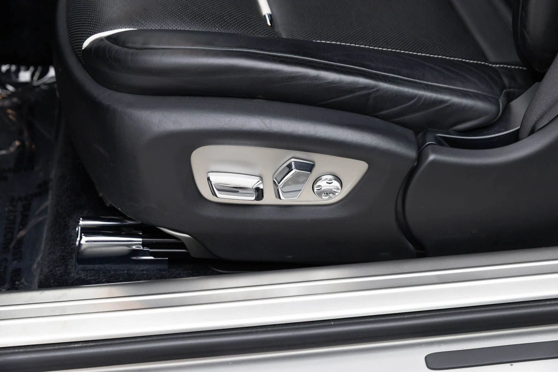 mph025_936961099_26_bbad388285