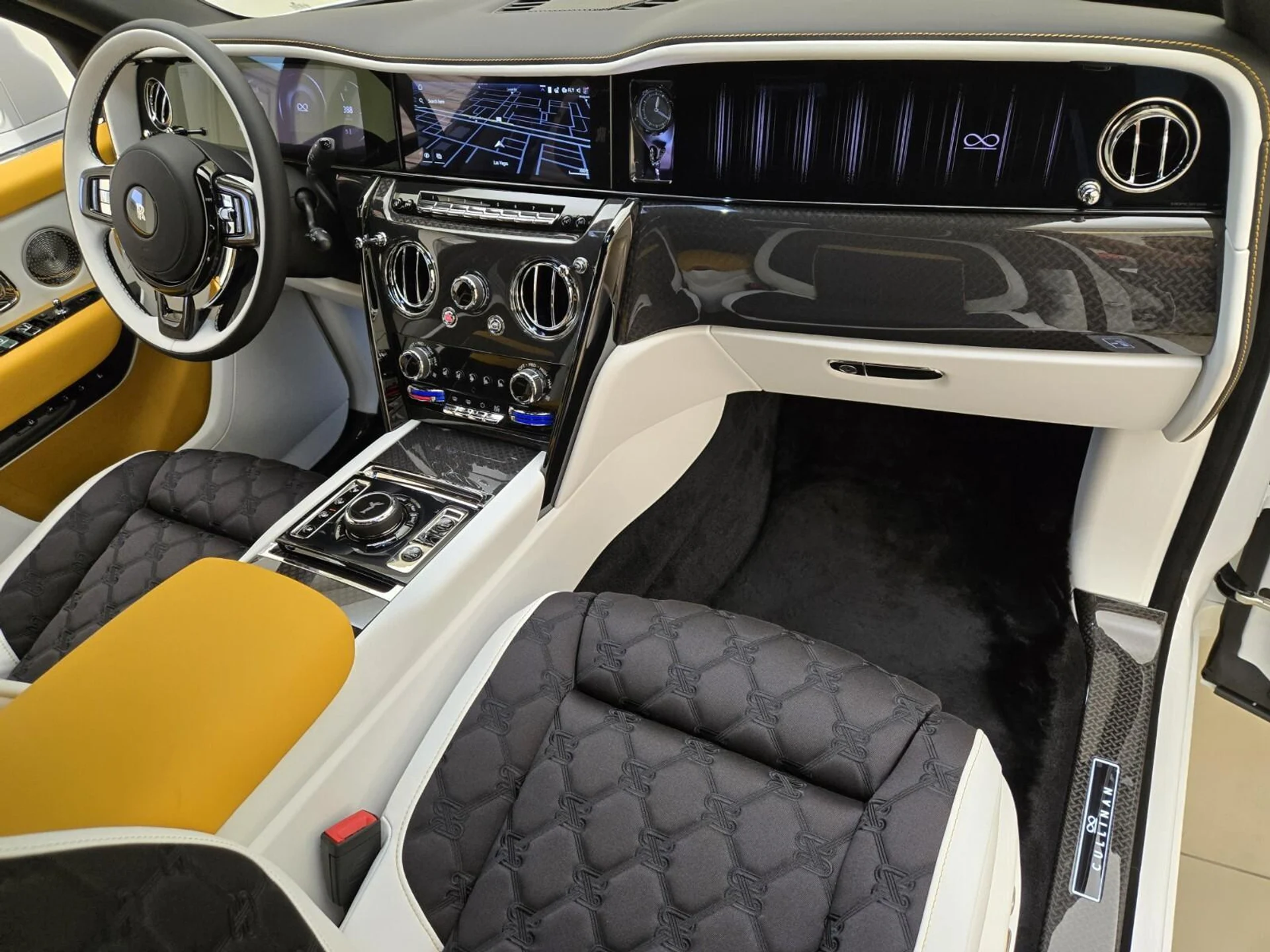 mph025_939962715_New_2027_Rolls_Royce_Cullinan_Black_Badge_1786166302_76333b095b