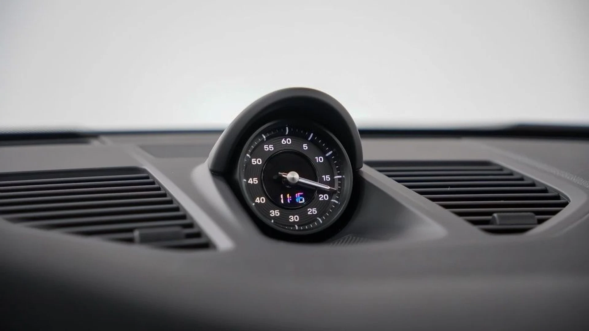 mph025_949681559_e153822c4a3ab87b2817f9d7b4b5e172x_9357511cd8