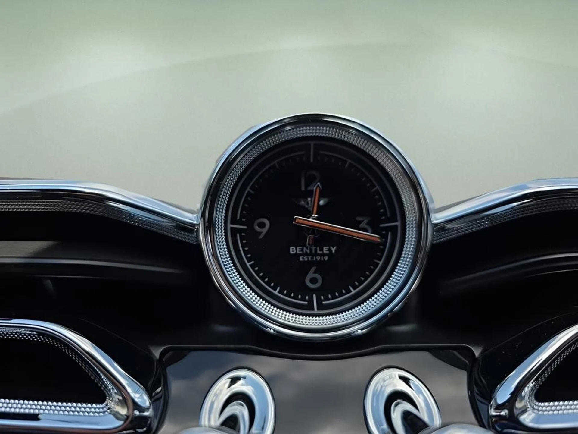 mph025_950056082_b07160daf0f34711bb0db5a9577c8187_918089b6b0