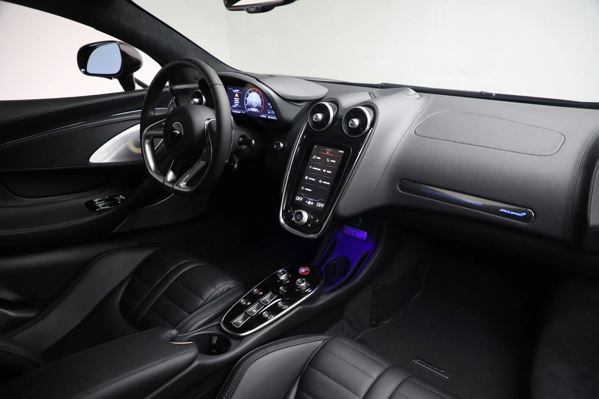 mph025_955245670_New_2025_Mc_Laren_GTS_Tech_Lux_b7e772c91d