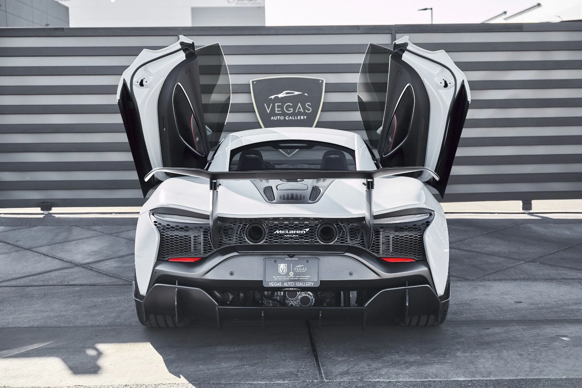 mph025_955419458_Used_2023_Mc_Laren_Artura_1773773900_38142140d6
