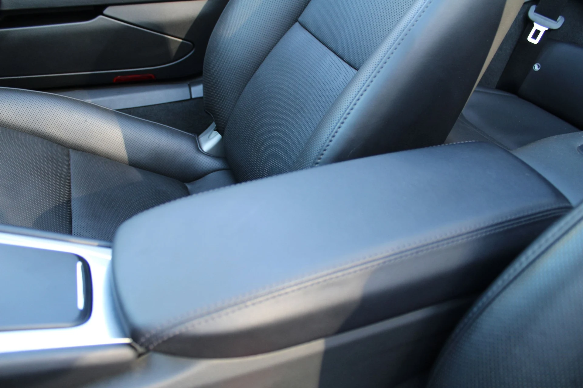 mph025_955441360_b9555f41a57df552a1c3d68773efaed5x_5383702043