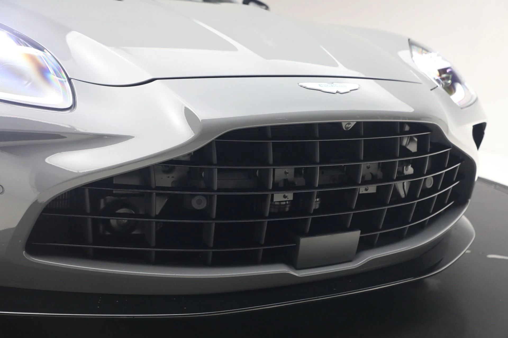 mph025_956885666_New_2026_Aston_Martin_Vantage_Roadster_1790027458_2b9df4a377