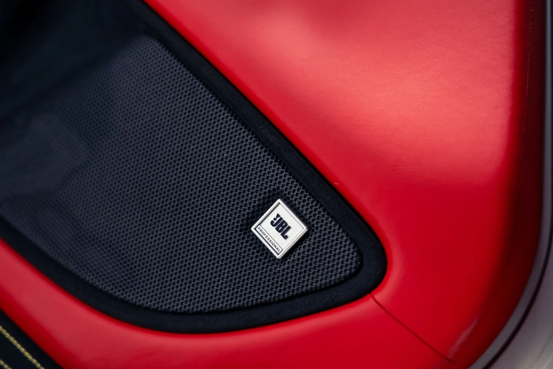 mph025_958677840_Used_2015_Ferrari_F12_Berlinetta_HUGE_455000_MSRP_Factory_Alluminio_Opaco_1781891215_f2084bd5e4