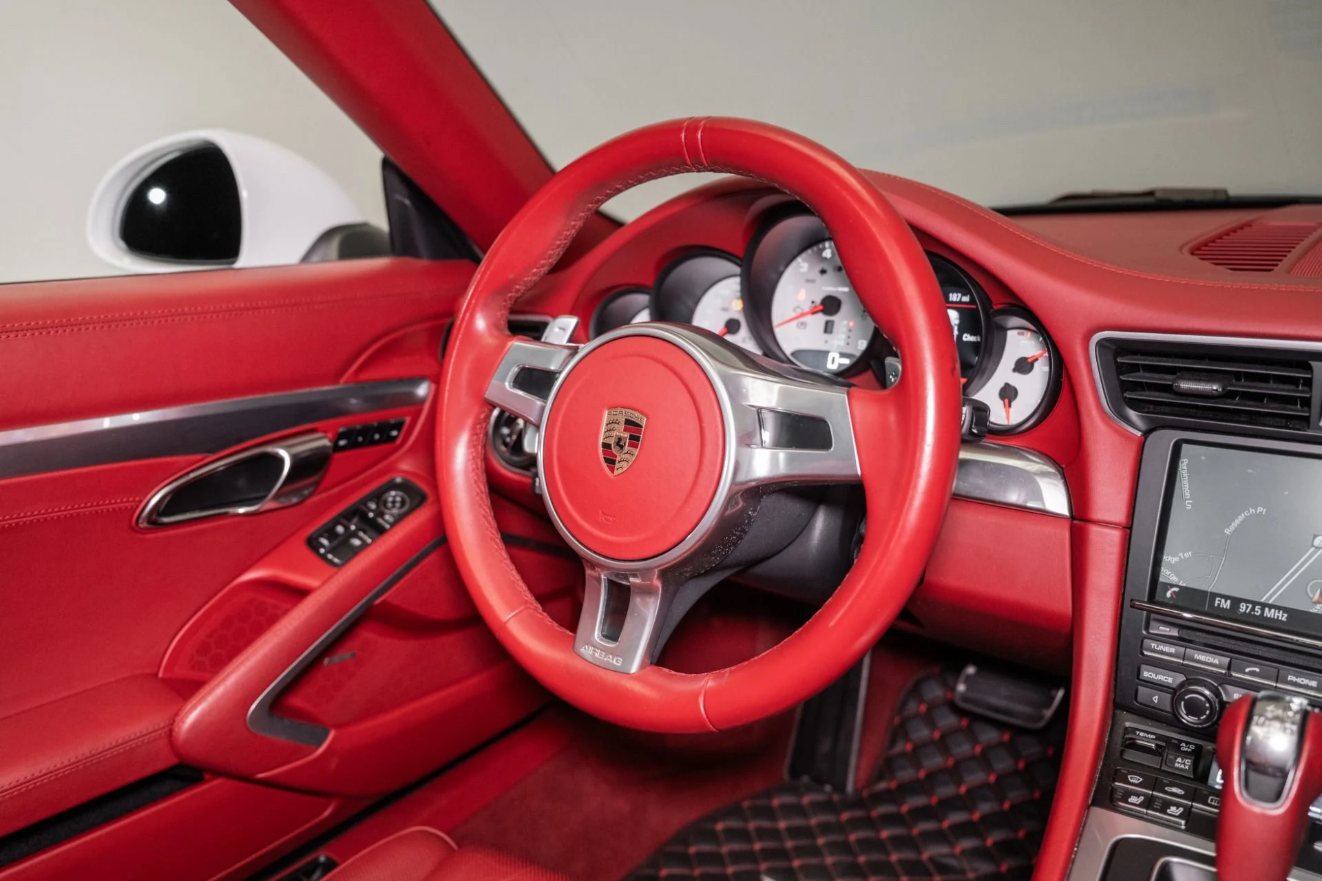 mph025_960730018_Used_2016_Porsche_911_Carrera_S_1758126477_5446f8b309