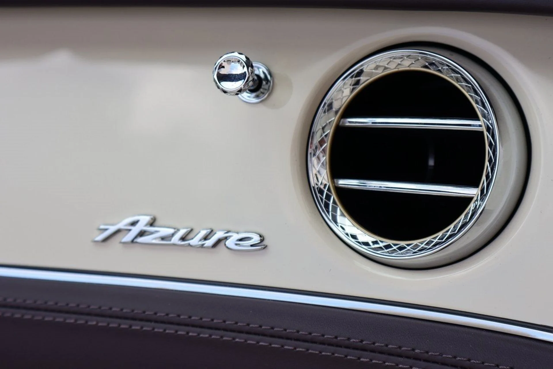 mph025_960807609_26_4201351e71