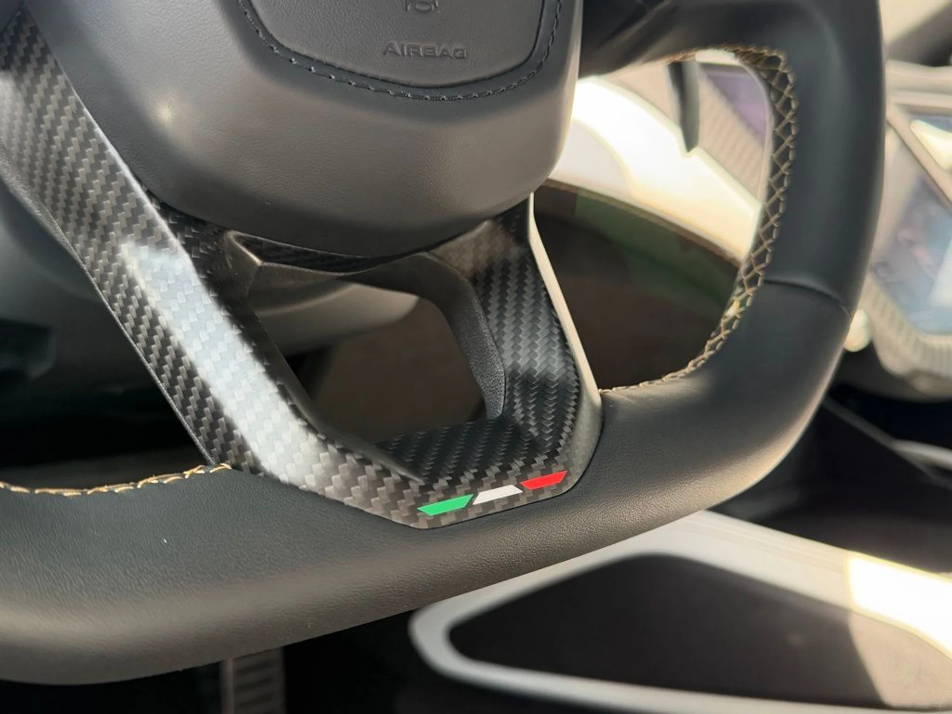 mph025_965009930_33e9d6d42f8ecb568d80c7327fd0595ax_45d097fe89