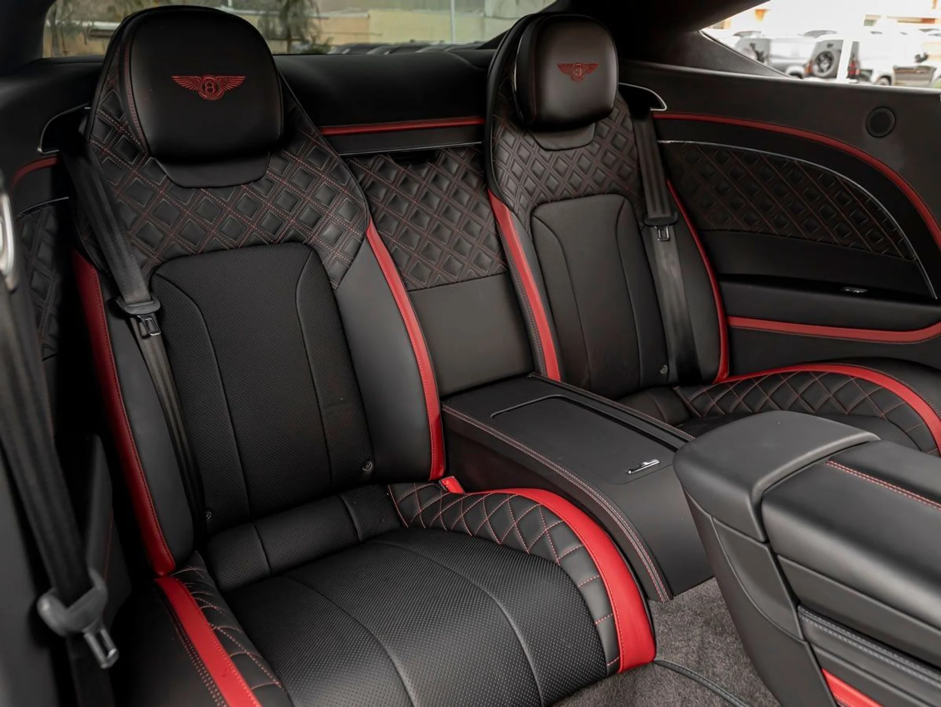 mph025_965586804_26_c2f50a6036