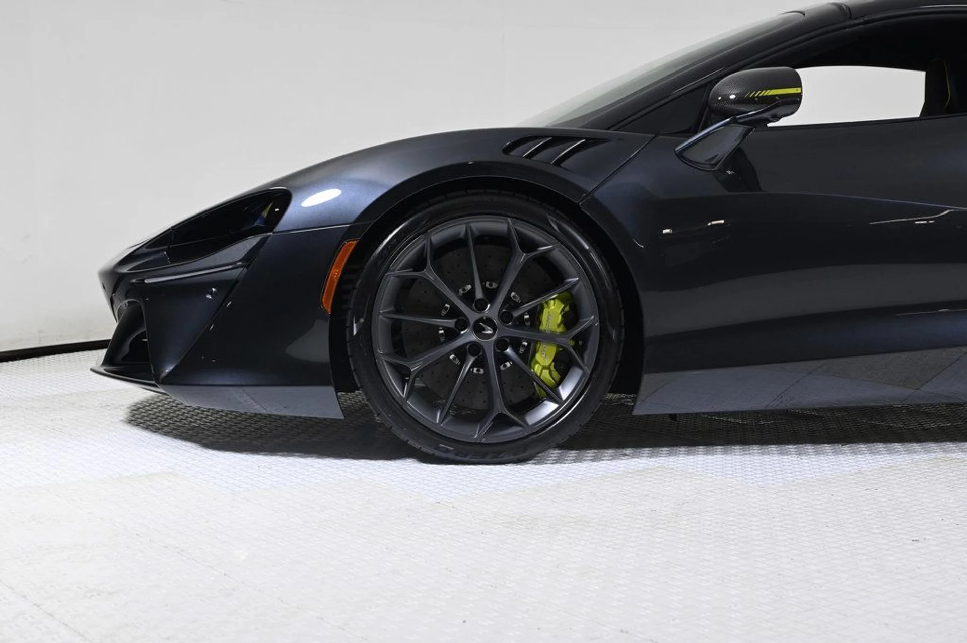 mph025_967922549_new_2026_mclaren_artura_techluxspider_11350_22992420_25_1024_7a2f587d60