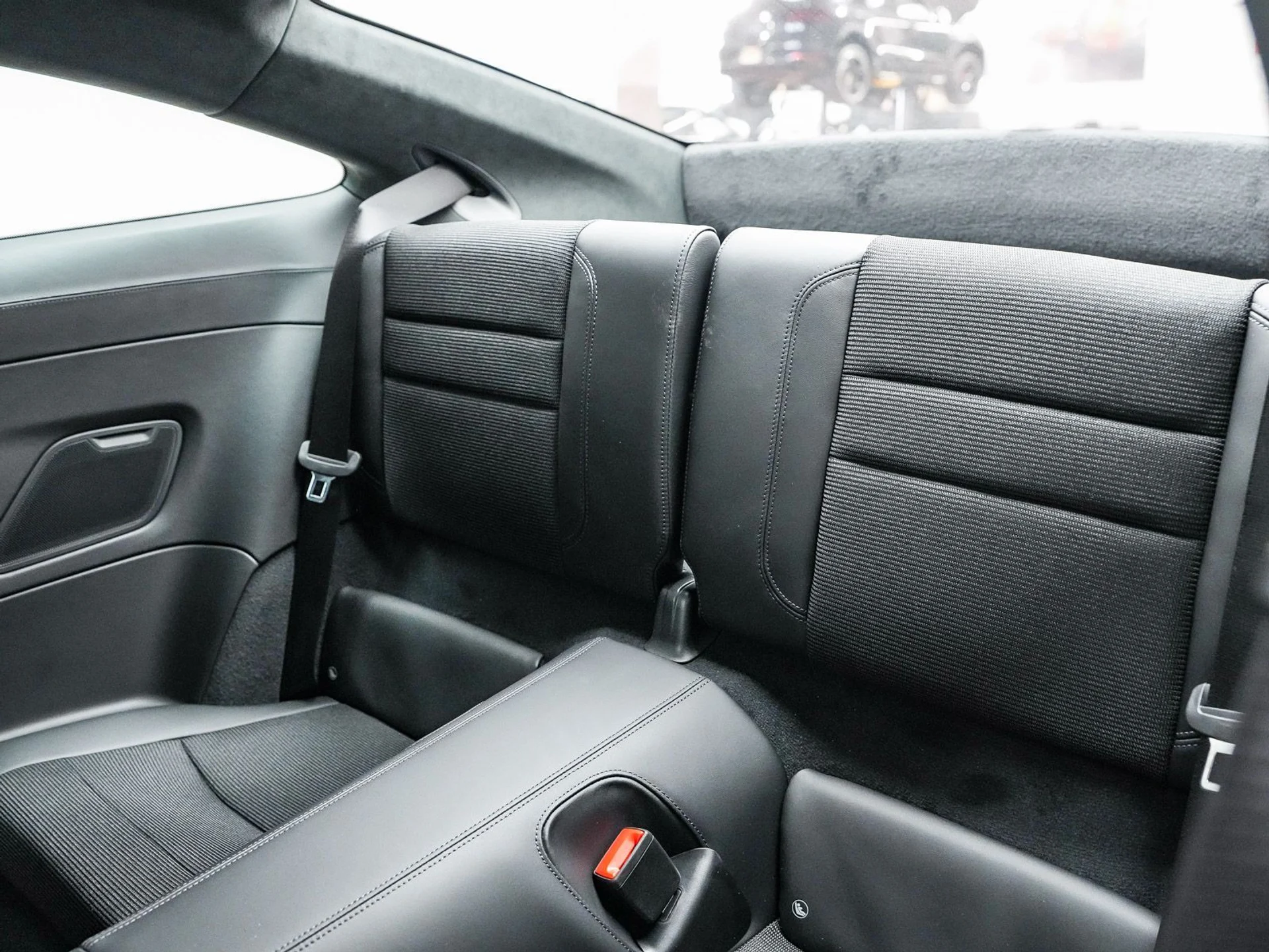 mph025_975227874_5861f90b3799d89a9df067bc9909fbccx_6327c7f9a6