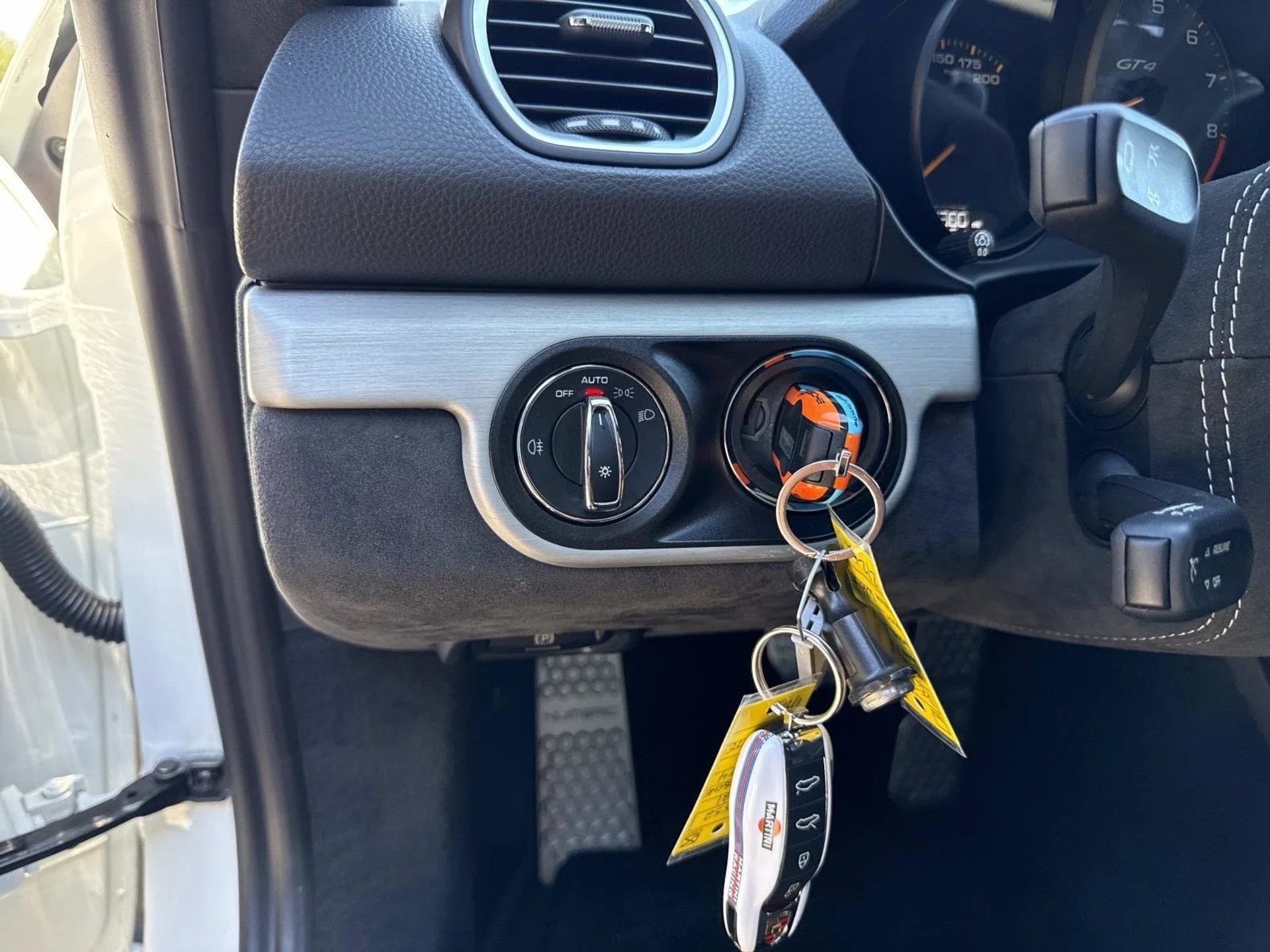 mph025_975817595_71ad6fc9282e72a394195cd6aaf2a27ax_230e01f38c