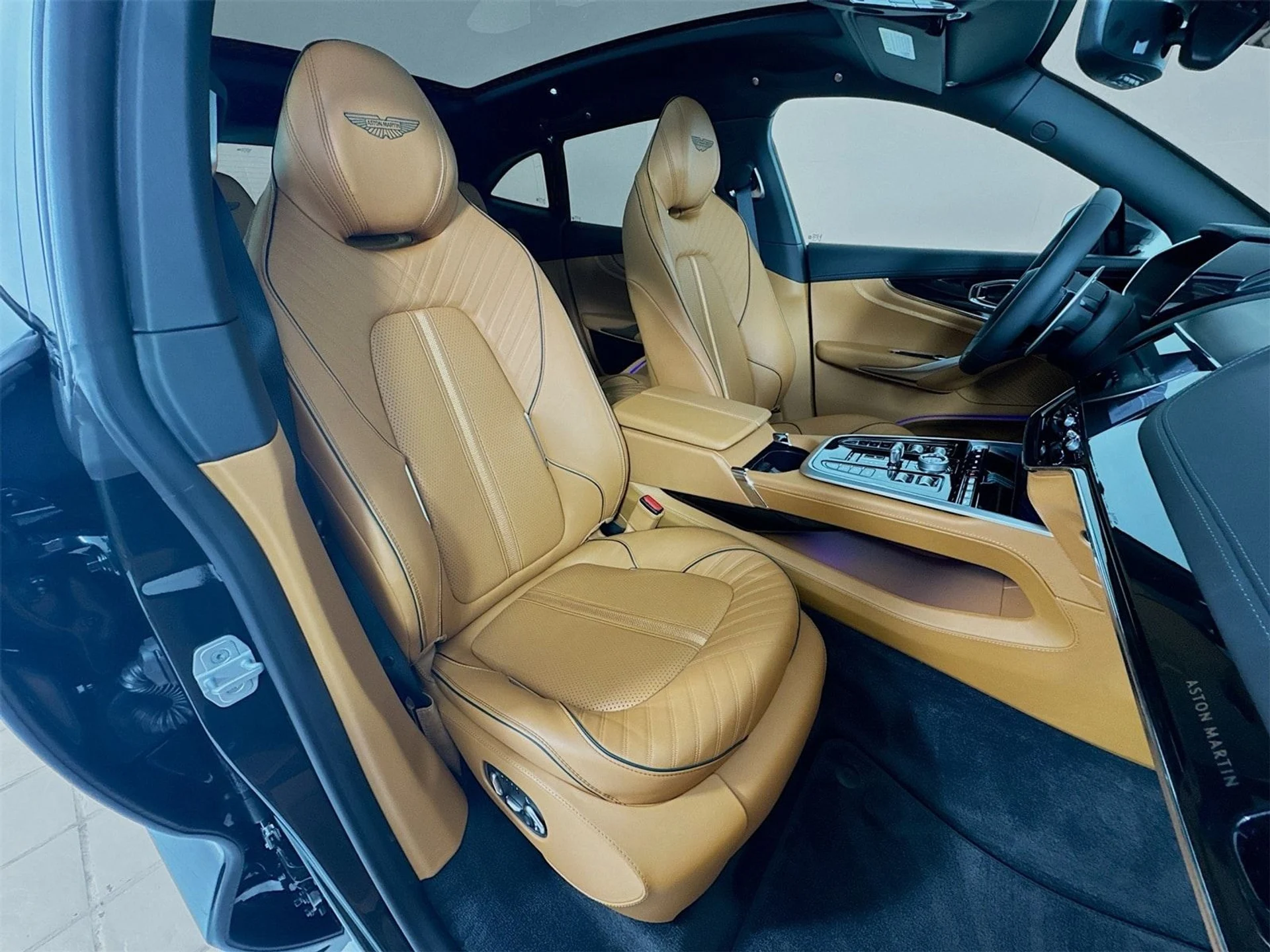 mph025_981565274_3c1df87092df4d47cd8d3dd7d0ca0927x_75754647a7