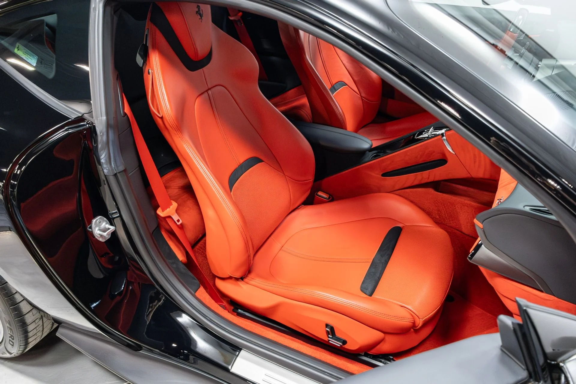 mph025_994530027_Used_2022_Ferrari_Roma_1775684538_8f49304663