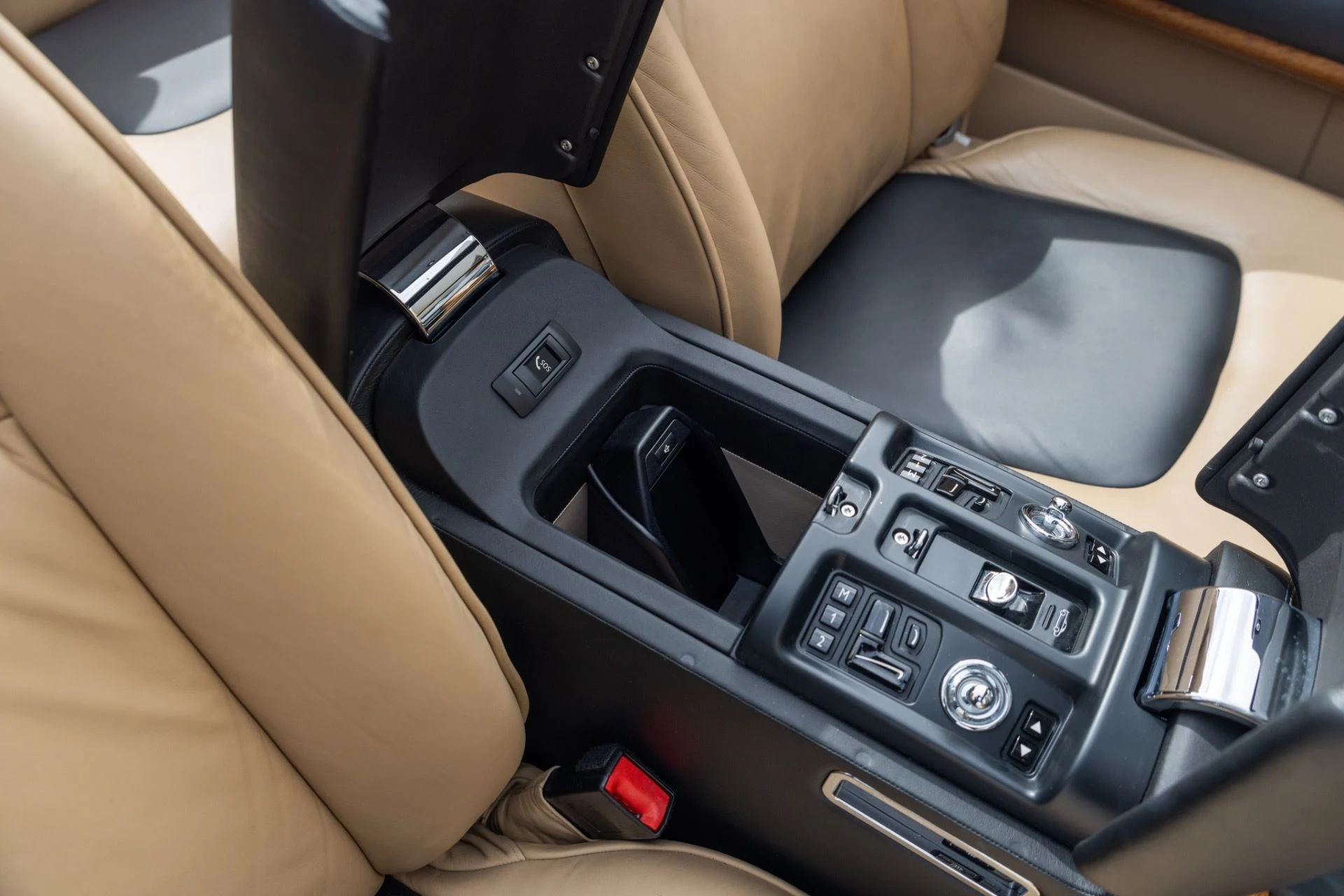 mph025_998831223_Used_2009_Rolls_Royce_Phantom_Drophead_Coupe_1775064160_09c6dc83d9