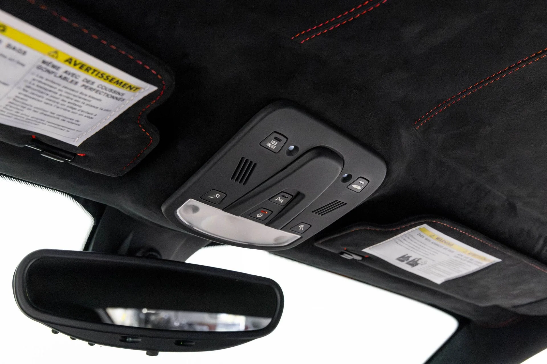 mph026_1001664137_Used_2019_Ferrari_488_Pista_Coupe_1764015858_b32ca2c5cd