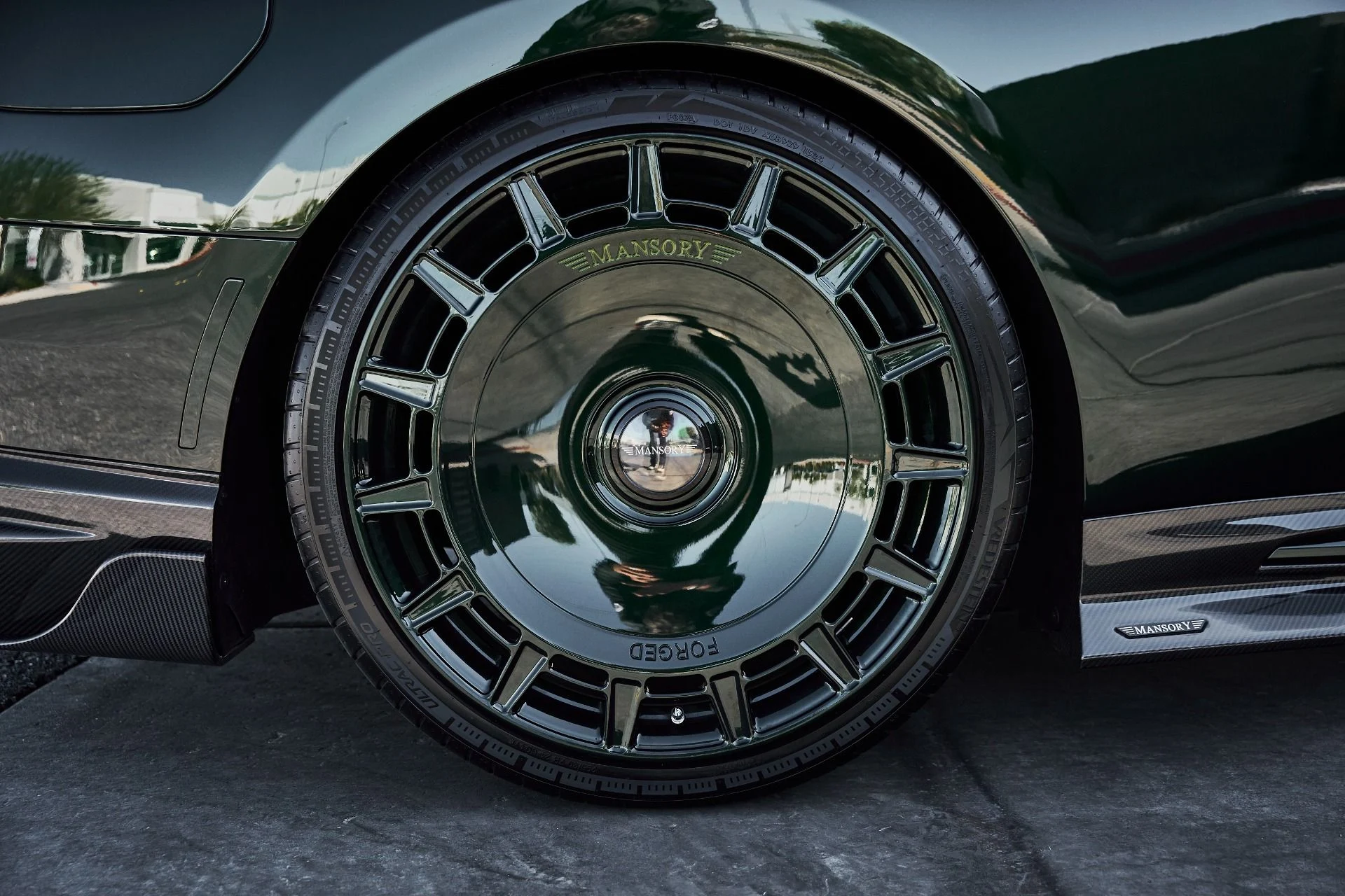 mph026_1005941498_Used_2024_Rolls_Royce_Spectre_Mansory_1776840050_b283e02770