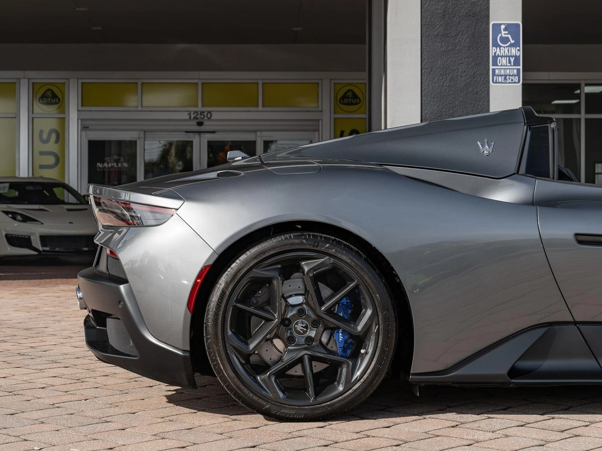 mph026_1010633896_Used_2023_Maserati_MC_20_Cielo_1773864341_d818e2c638