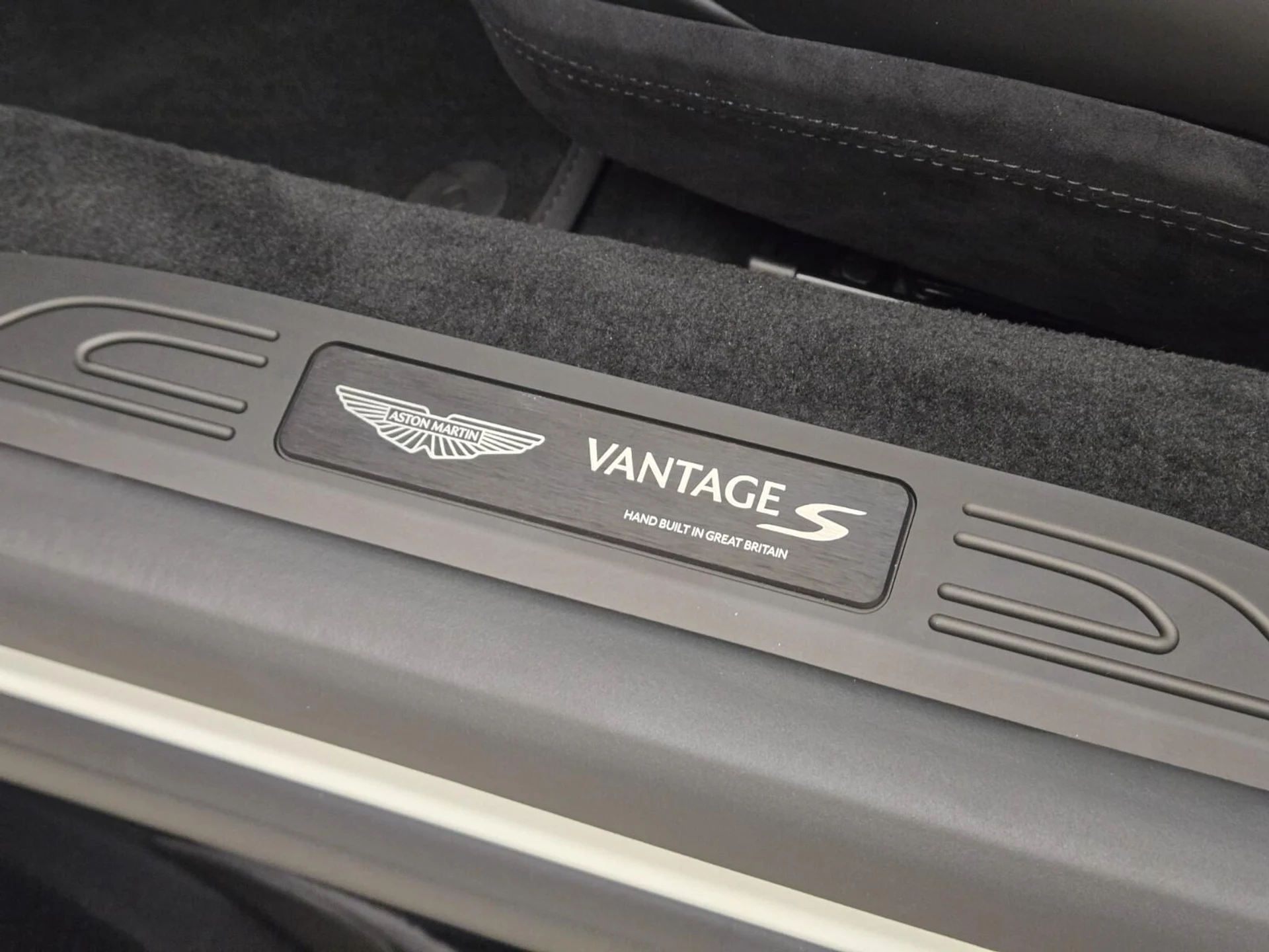mph026_1024743438_New_2026_Aston_Martin_Vantage_S_1786166324_5c508e140d