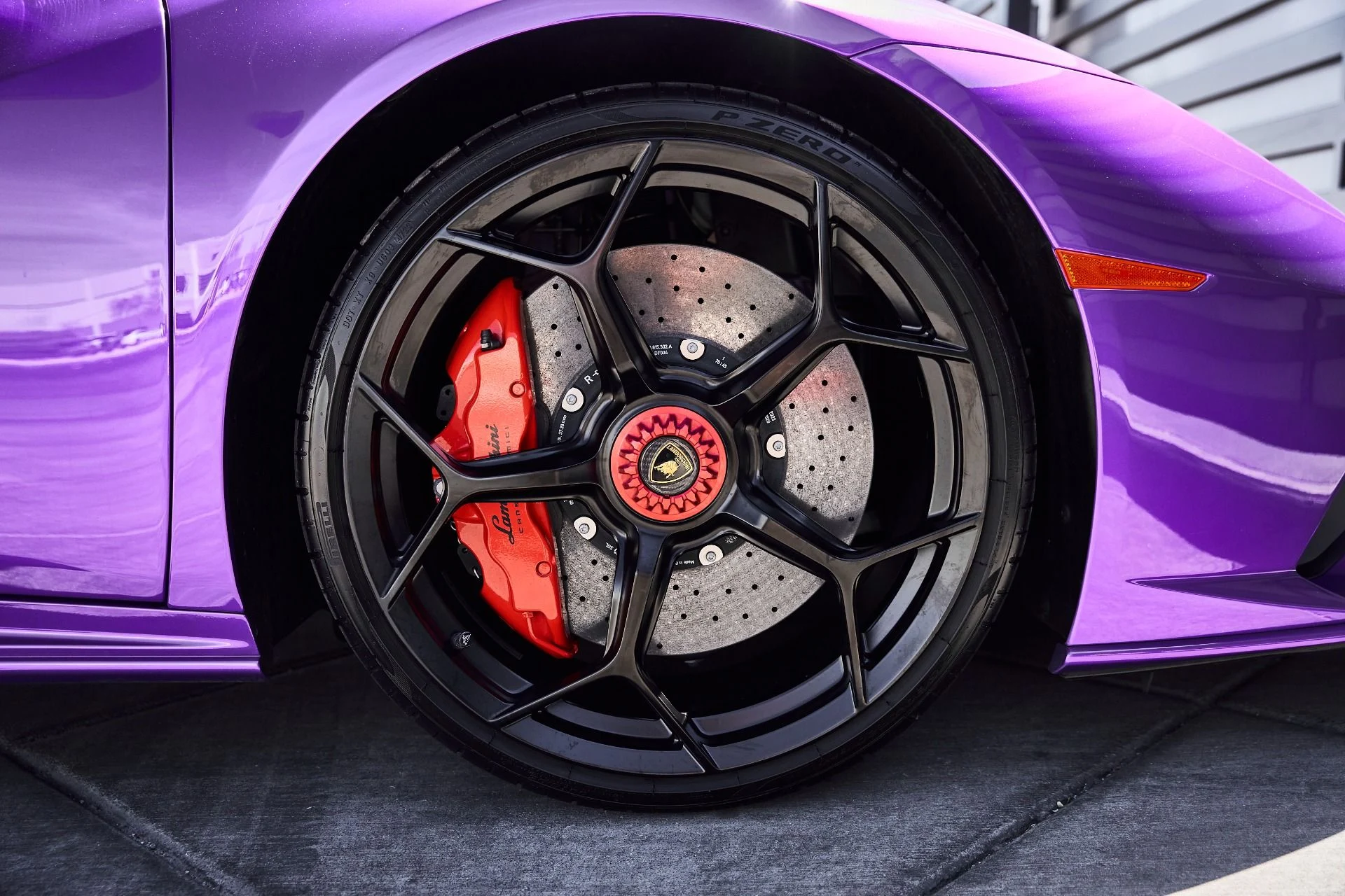 mph026_1025970809_Used_2024_Lamborghini_Huracan_EVO_Base_1776733868_524e5d7d80