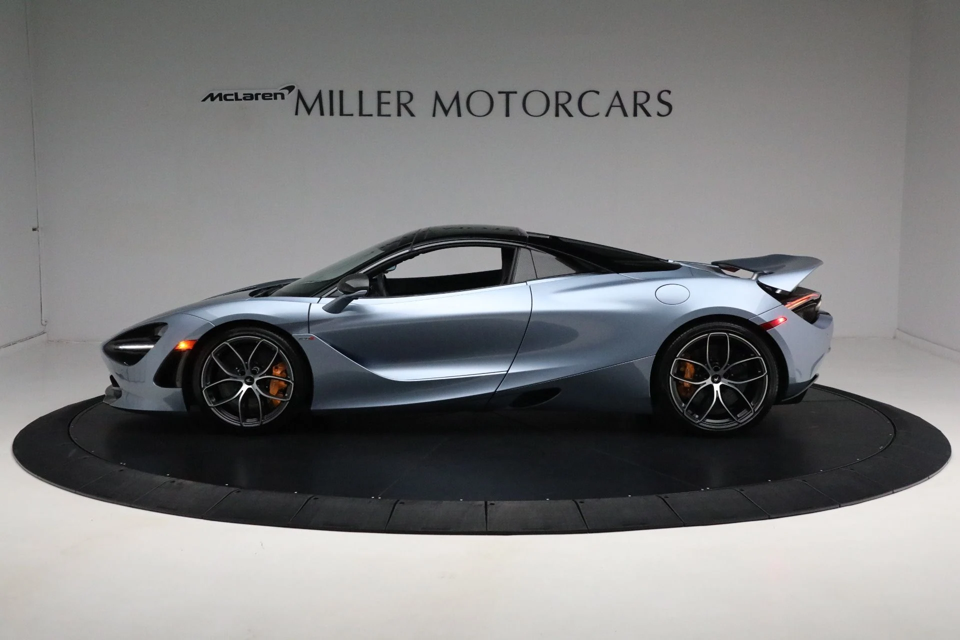 mph026_1028595342_Used_2023_Mc_Laren_720_S_Spider_Performance_2c9a85f4dd