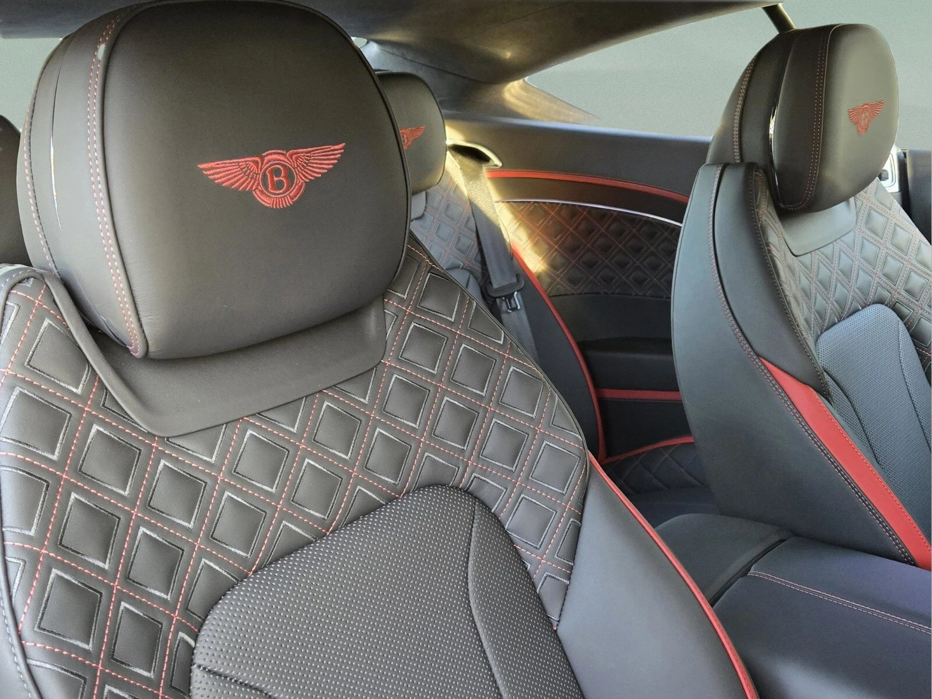 mph026_1037446929_049424a6cfaa724661a52e4c1cb94d5ax_552f4c2bb9