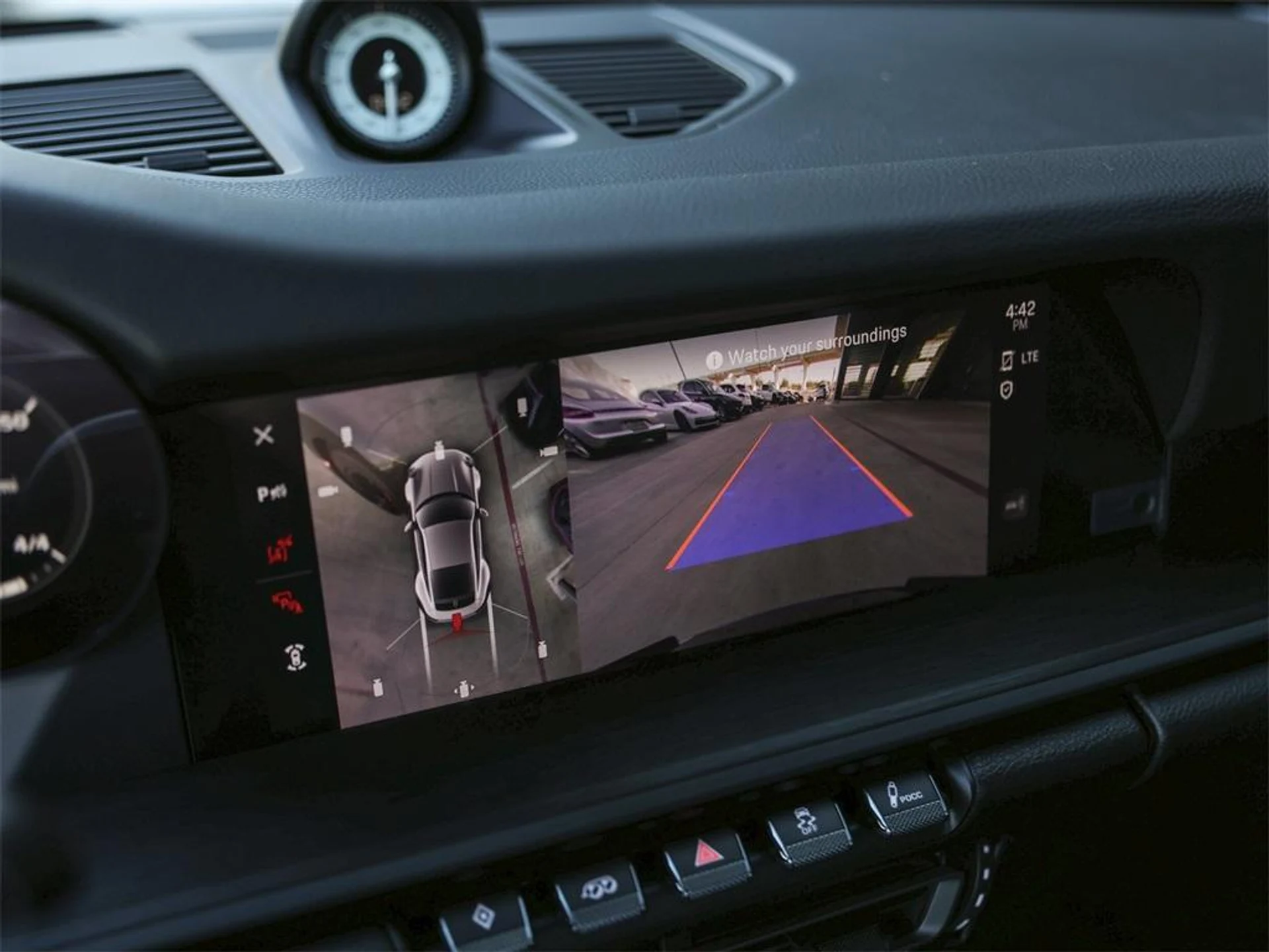 mph026_1045917783_rg_X_MSNM_Tkbs_Pld2_UOMQ_Mdais_Q_da1a1b7267