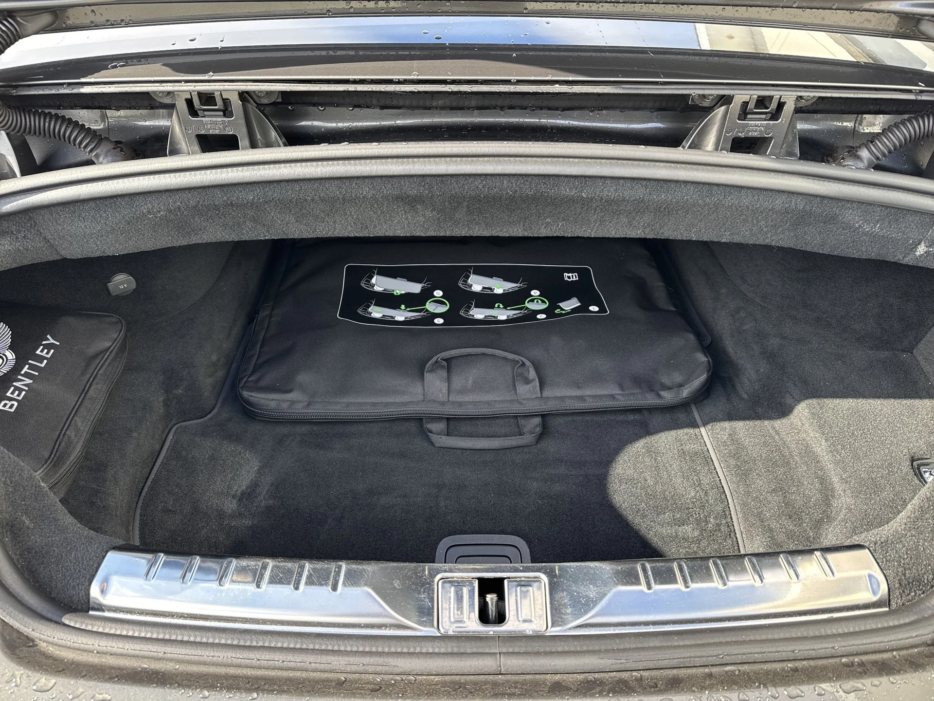 mph026_1056332612_6bf420b04ec4a41beeaf5cd960880480x_44d49e003d