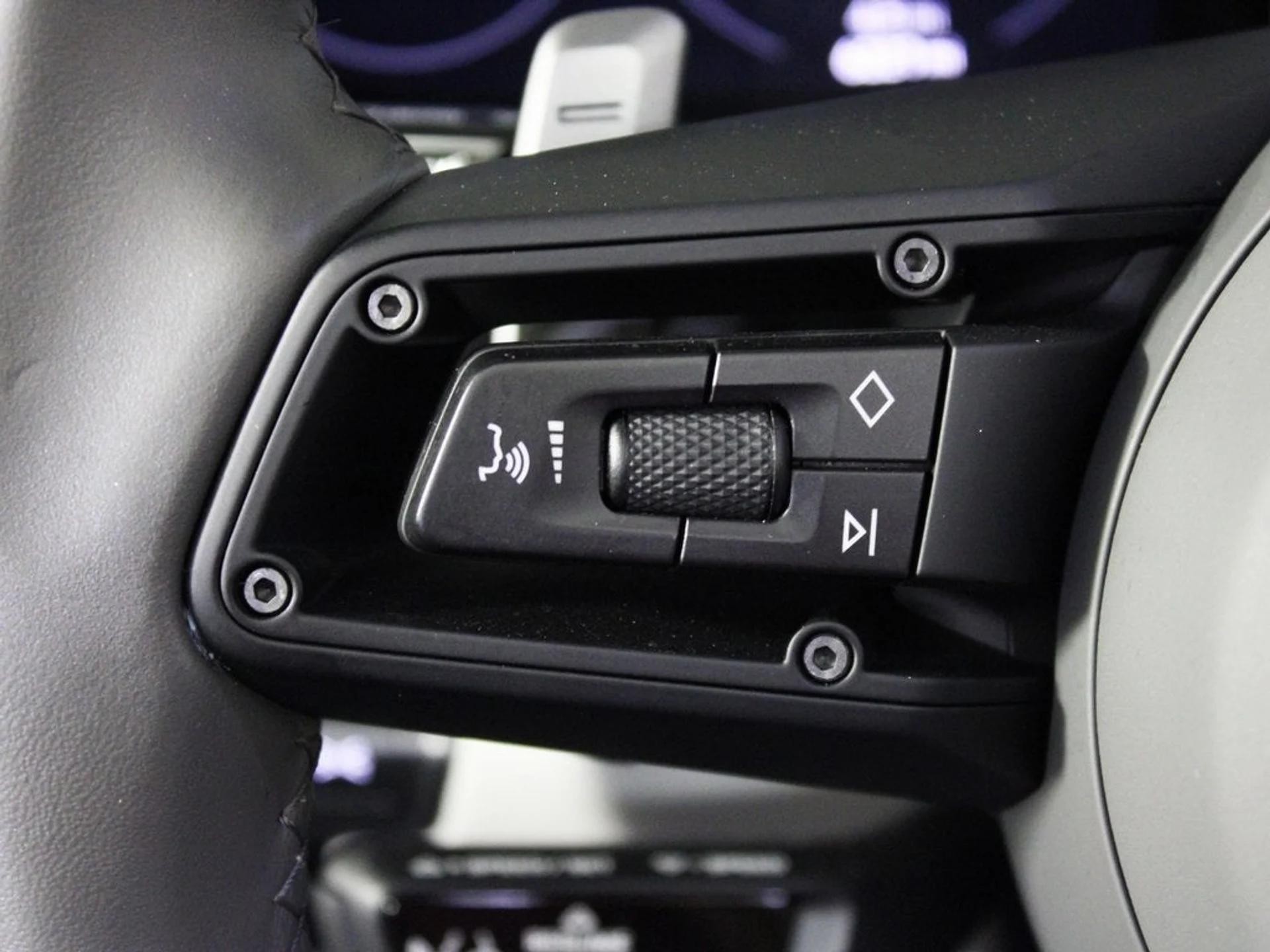 mph026_1057210814_27_1e8b71a779