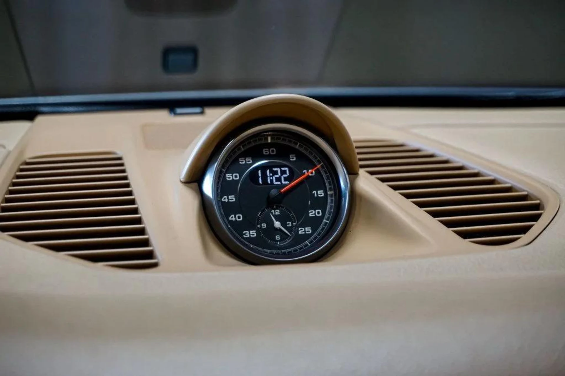 mph026_1059829676_g_Tlw_Lhg4_Kq2_R1kjg_P1b_GB_Xd_Aog_Y_68fa4bd118