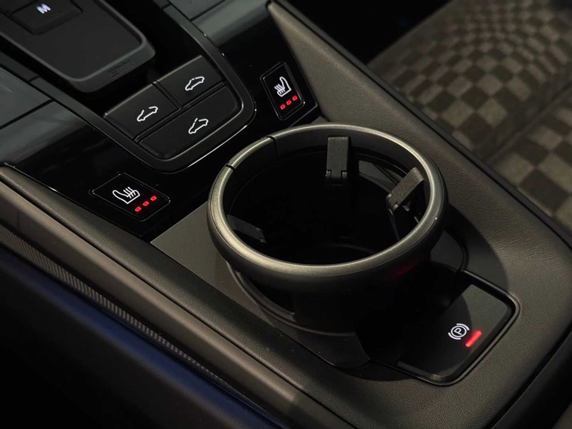 mph026_106042293_dc79cd69885f86329bff98925657668c_a99bd35012